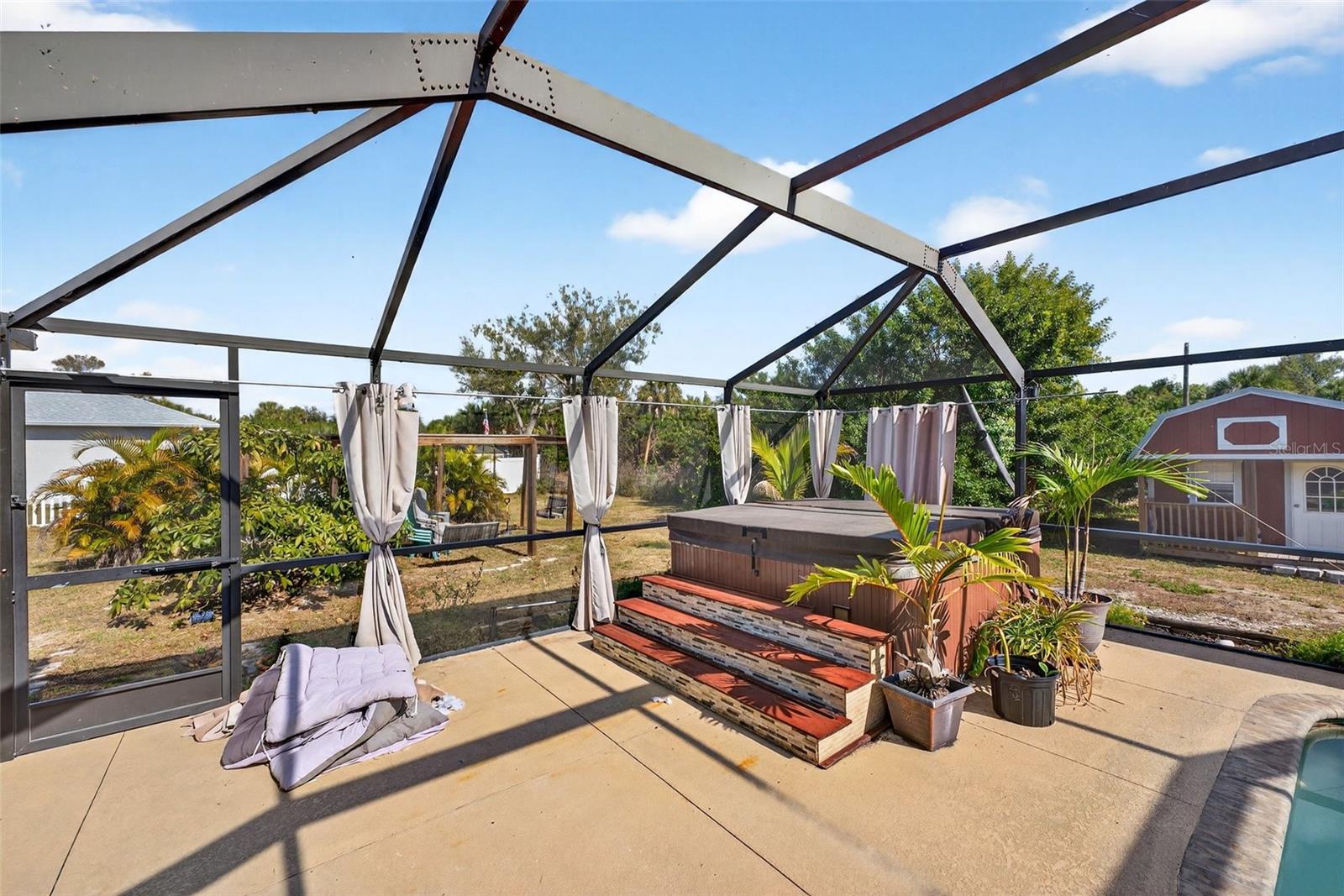 Listing photo id 35 for 113 Sesame Road W