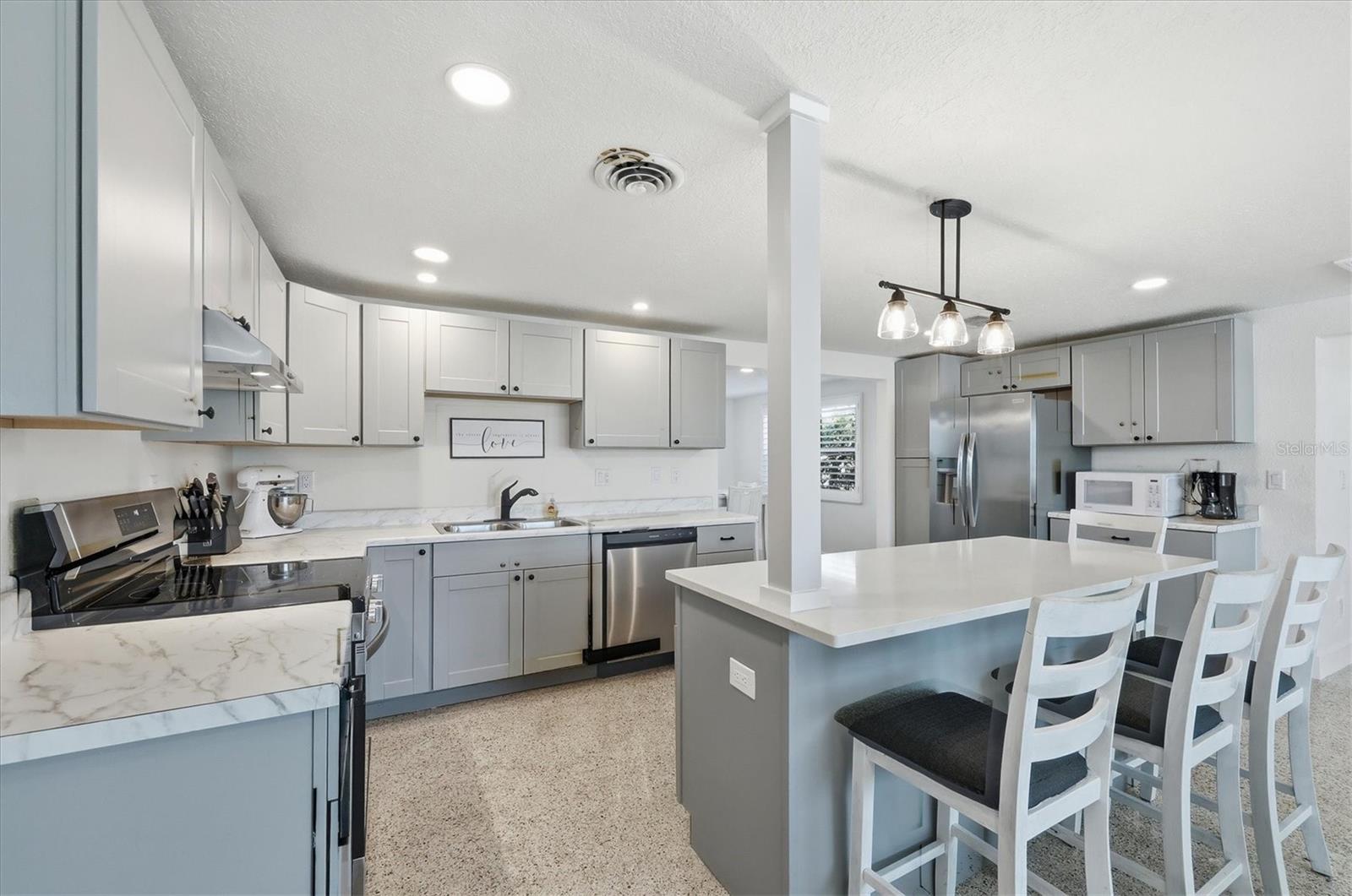 Image 10 of 43 For 2090 Pennsylvania Avenue