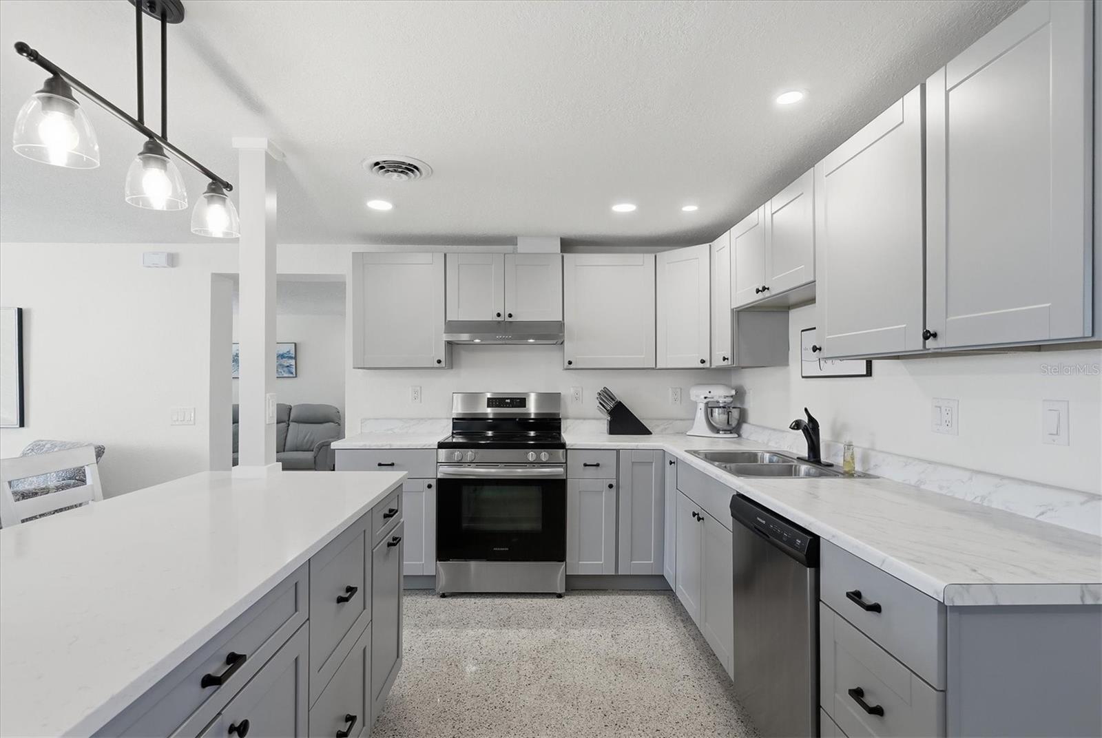 Image 12 of 43 For 2090 Pennsylvania Avenue