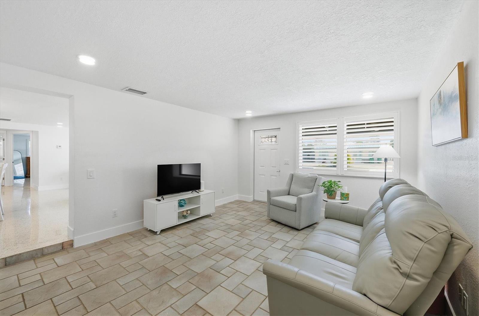 Image 5 of 43 For 2090 Pennsylvania Avenue