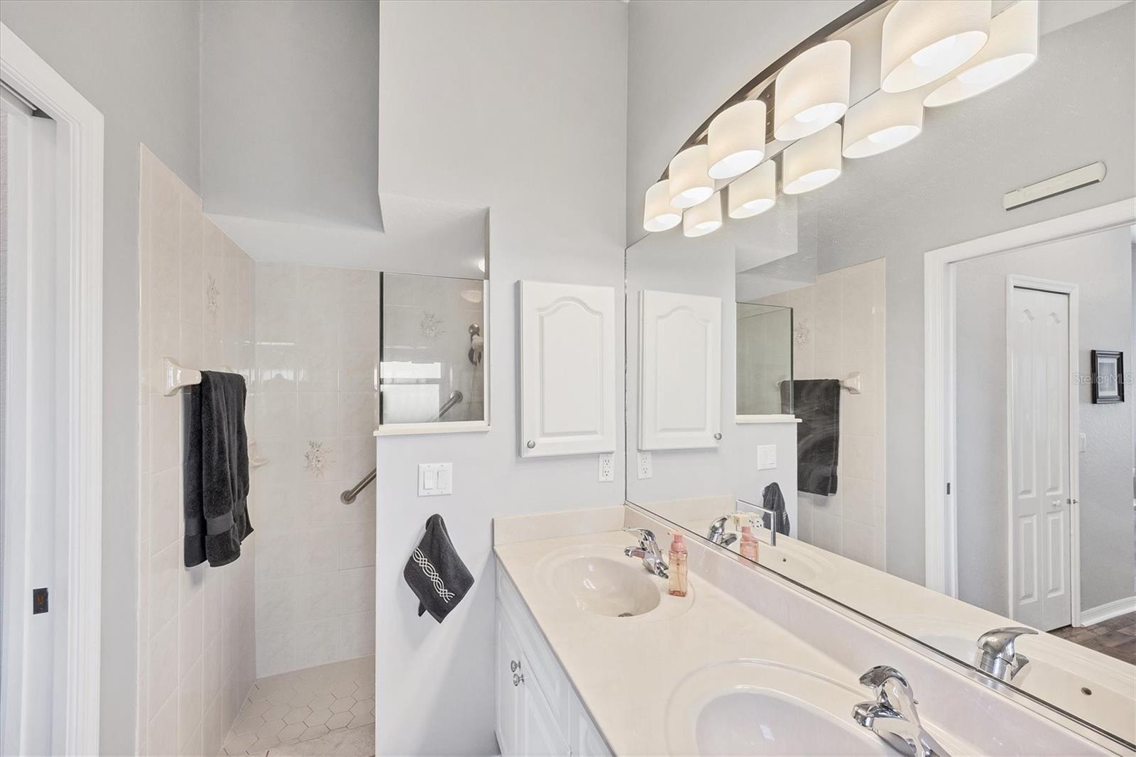 Image 16 of 43 For 2984 Royal Palm Drive