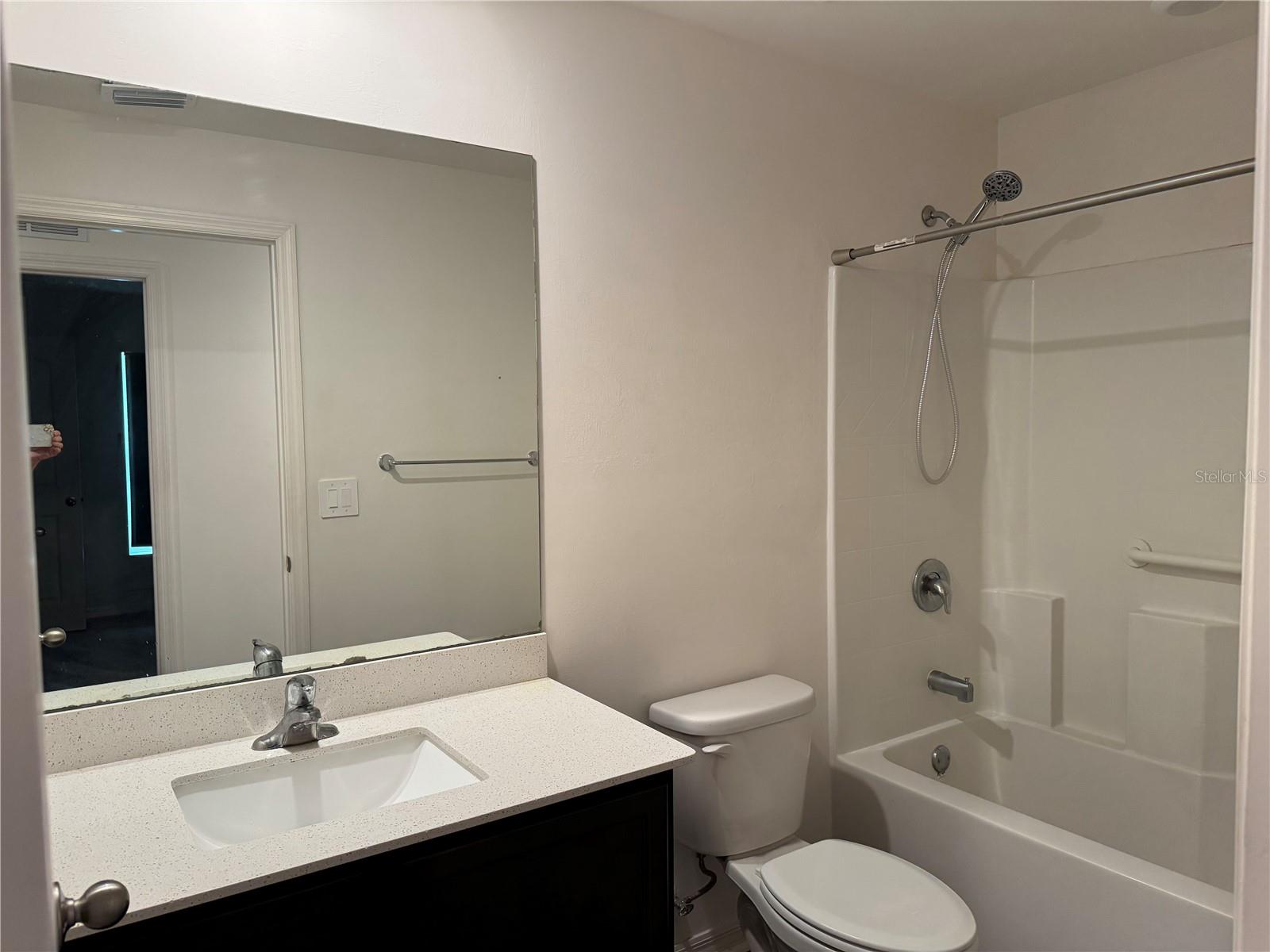 Image 15 of 19 For 2082 Chamberlain Boulevard