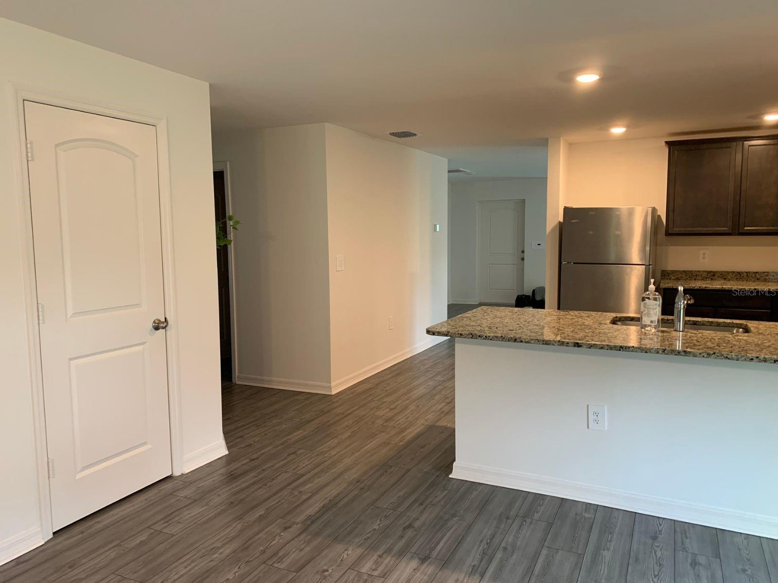 Image 4 of 19 For 2082 Chamberlain Boulevard