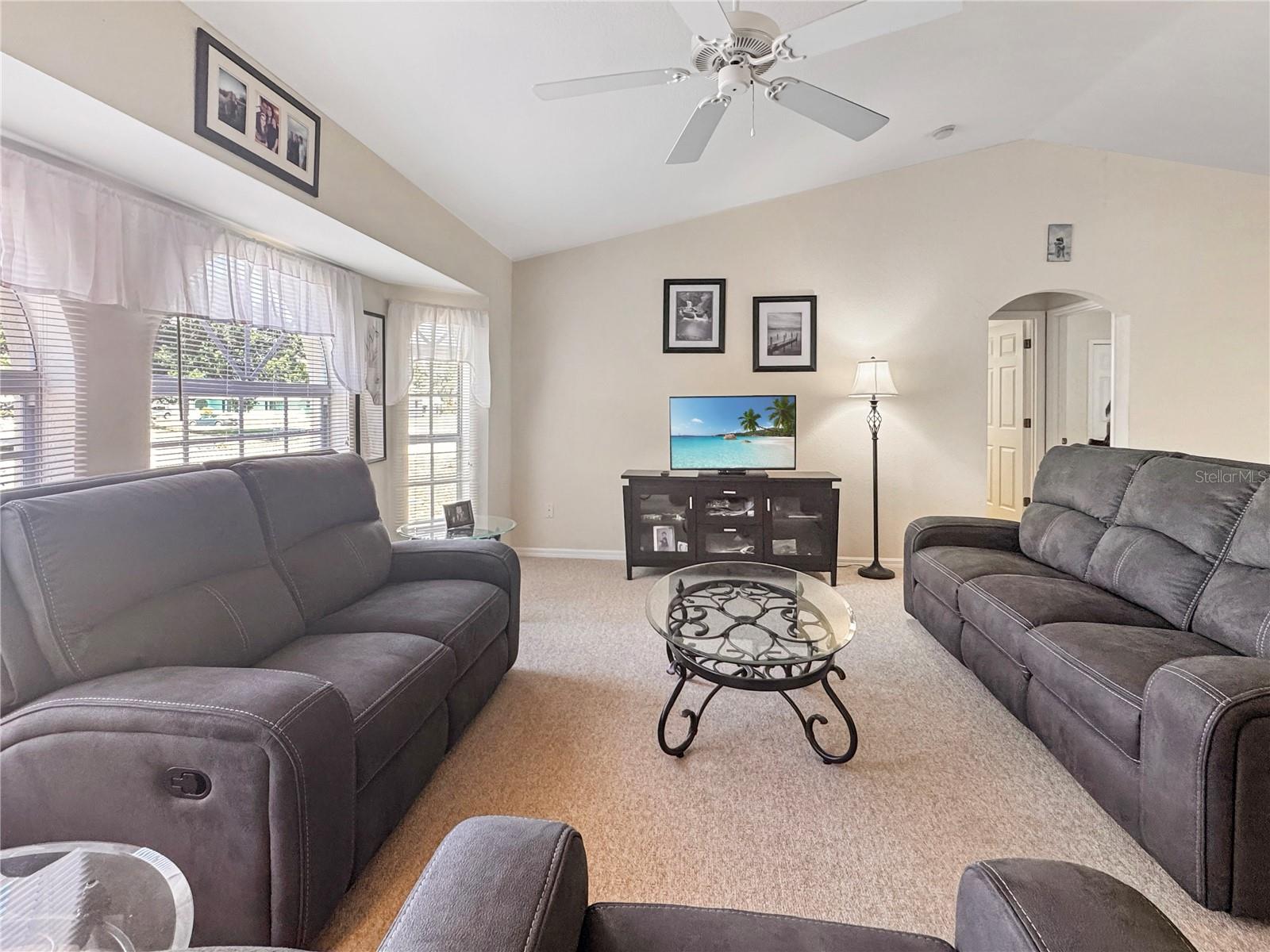 Image 7 of 11 For 18353 Grace Avenue