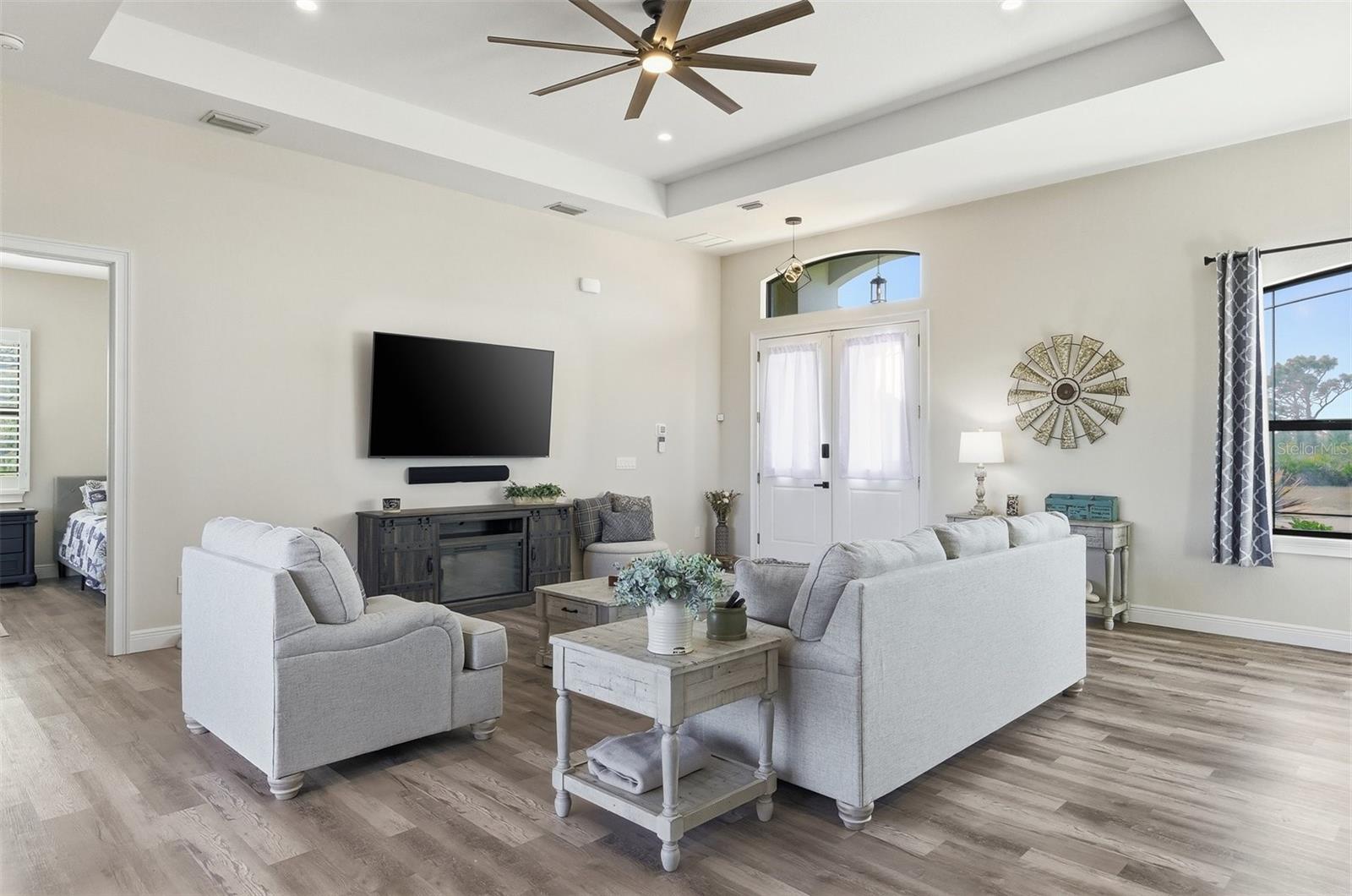 Listing photo id 10 for 5 Aye Court 