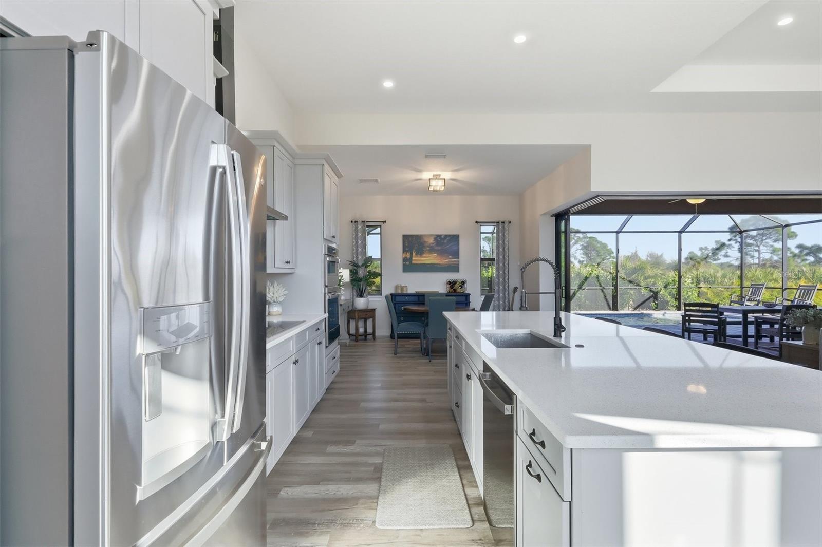 Listing photo id 17 for 5 Aye Court 