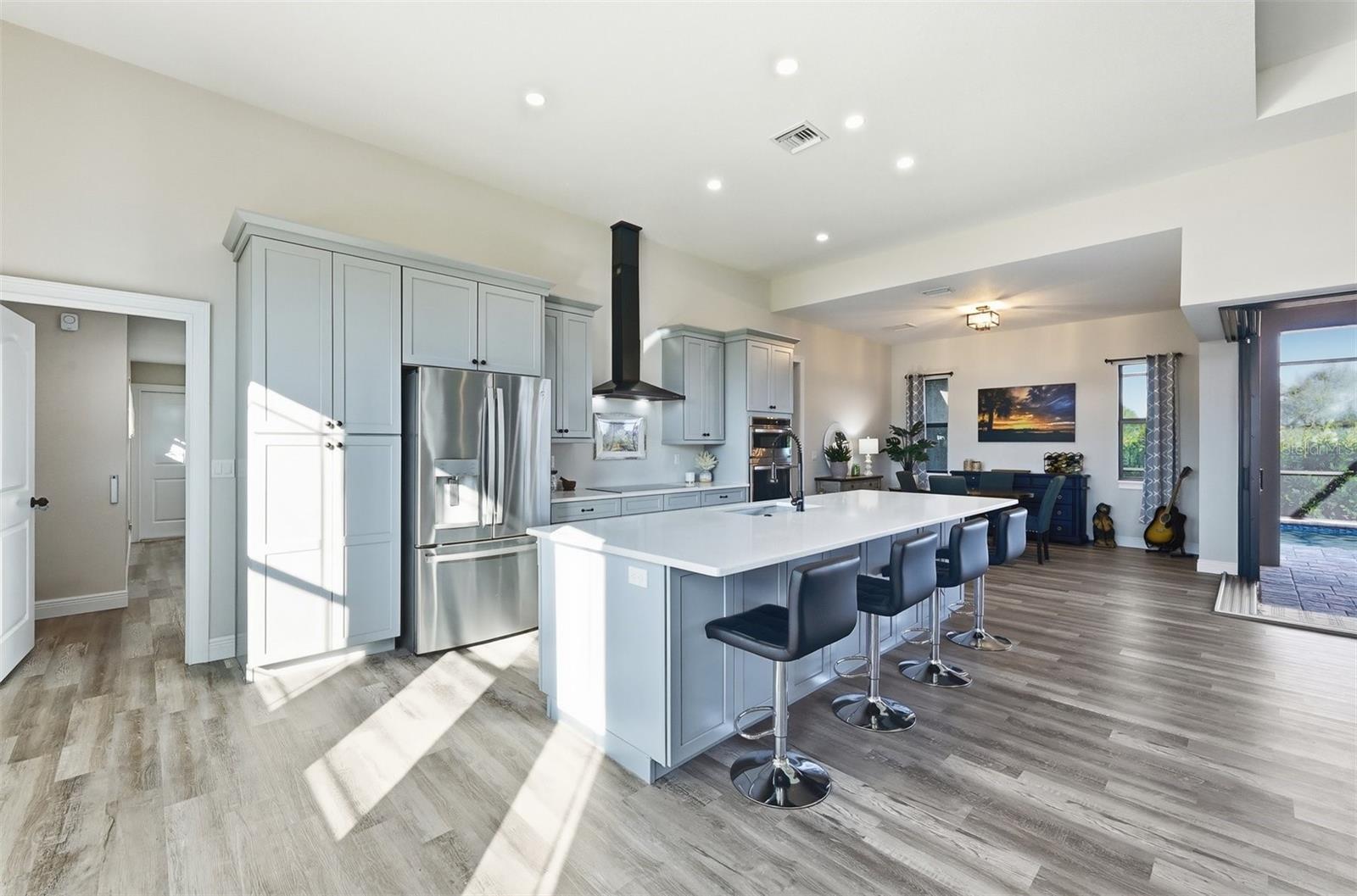 Listing photo id 19 for 5 Aye Court 