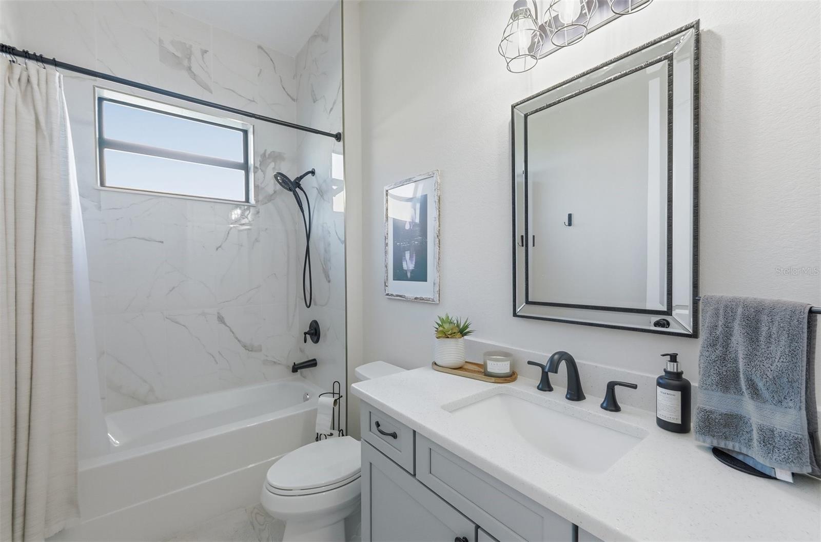 Listing photo id 31 for 5 Aye Court 