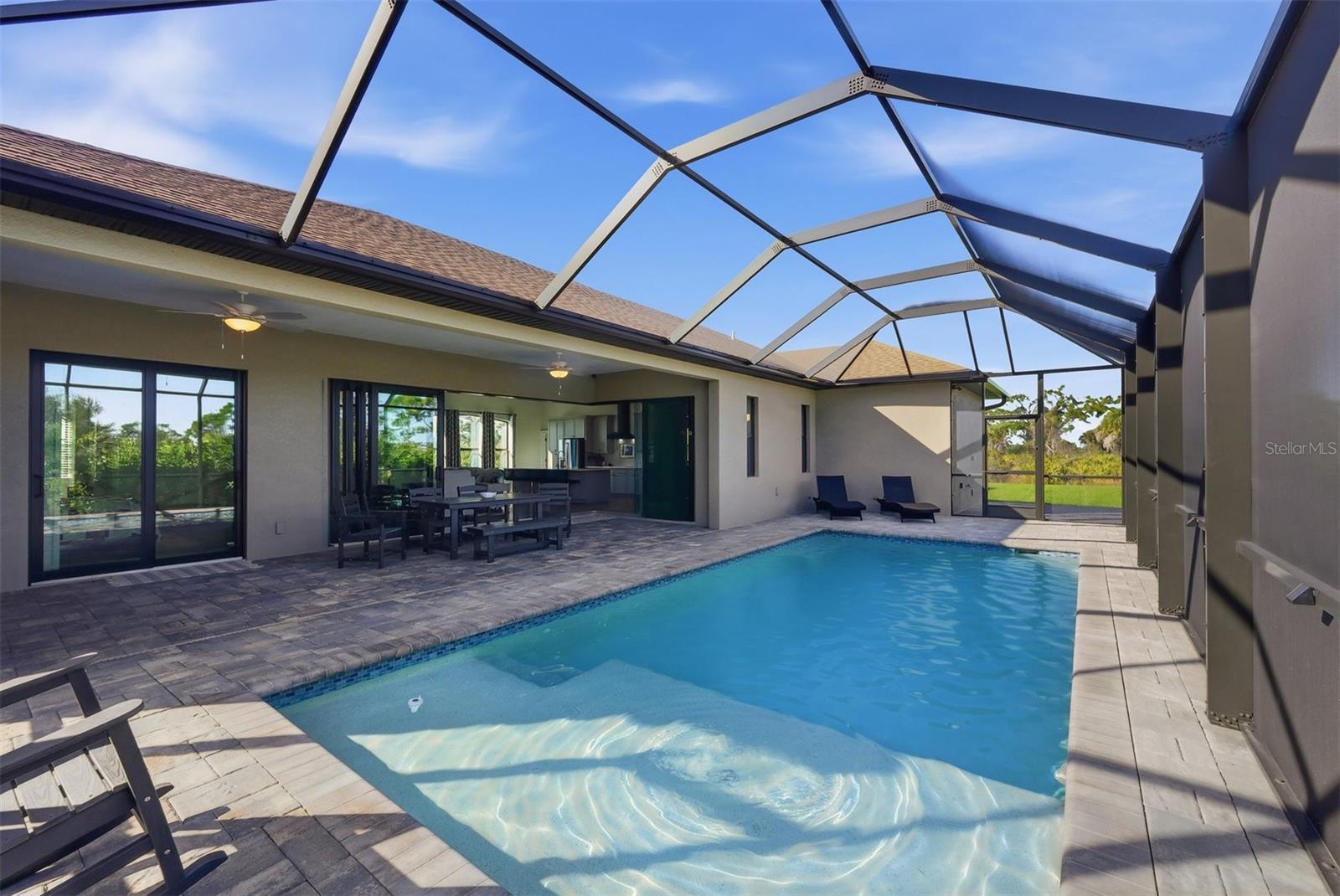 Listing photo id 43 for 5 Aye Court 