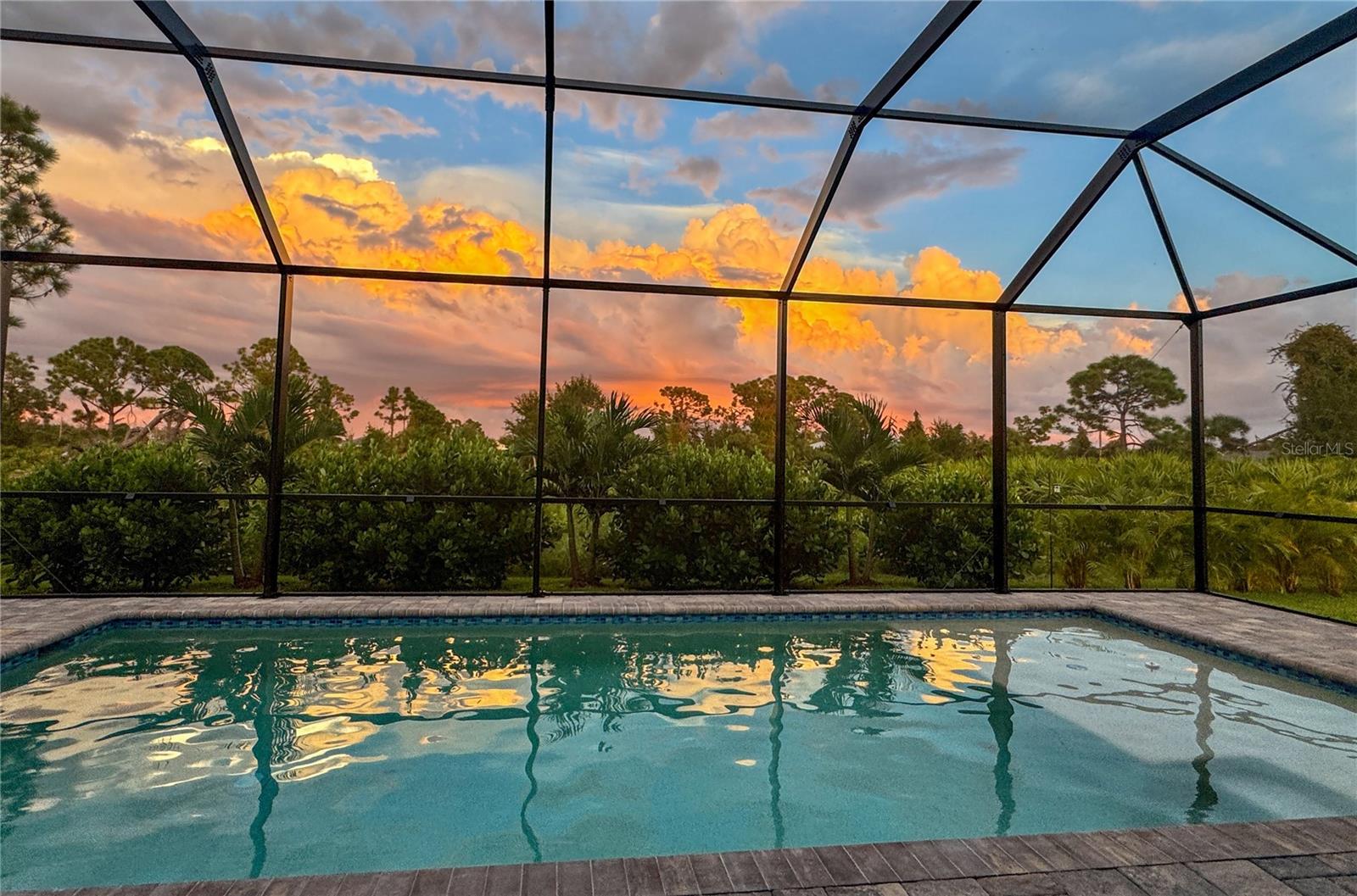 Listing photo id 48 for 5 Aye Court 