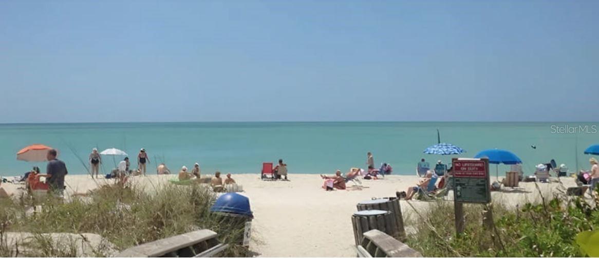 Listing photo id 82 for 5 Aye Court 