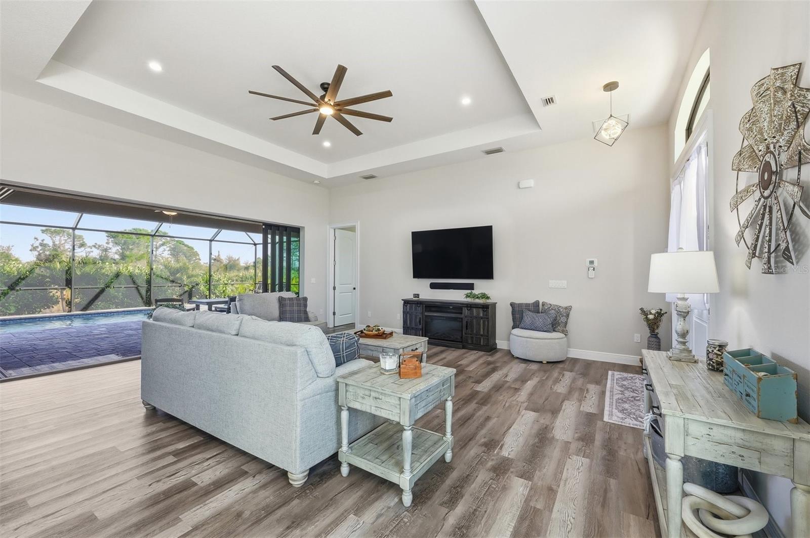 Listing photo id 7 for 5 Aye Court 