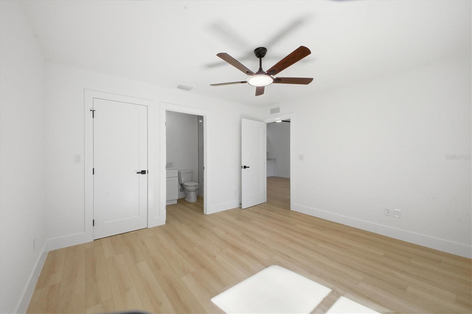 Image 19 of 43 For 17147 And 17149 Carleen Avenue