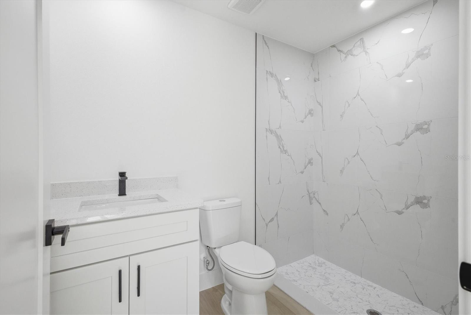 Image 20 of 43 For 17147 And 17149 Carleen Avenue