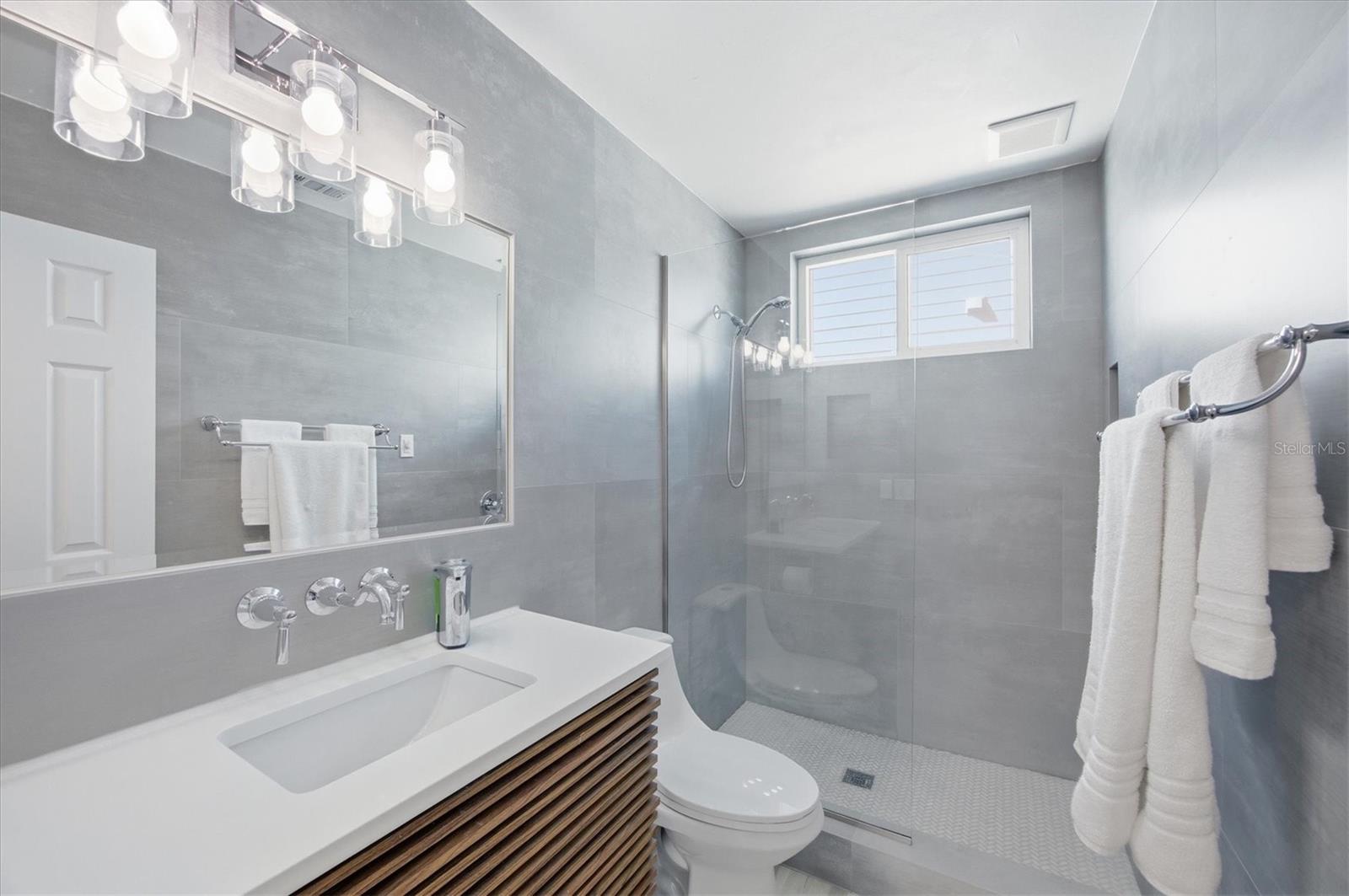 Image 35 of 47 For 33 Gulf Boulevard A