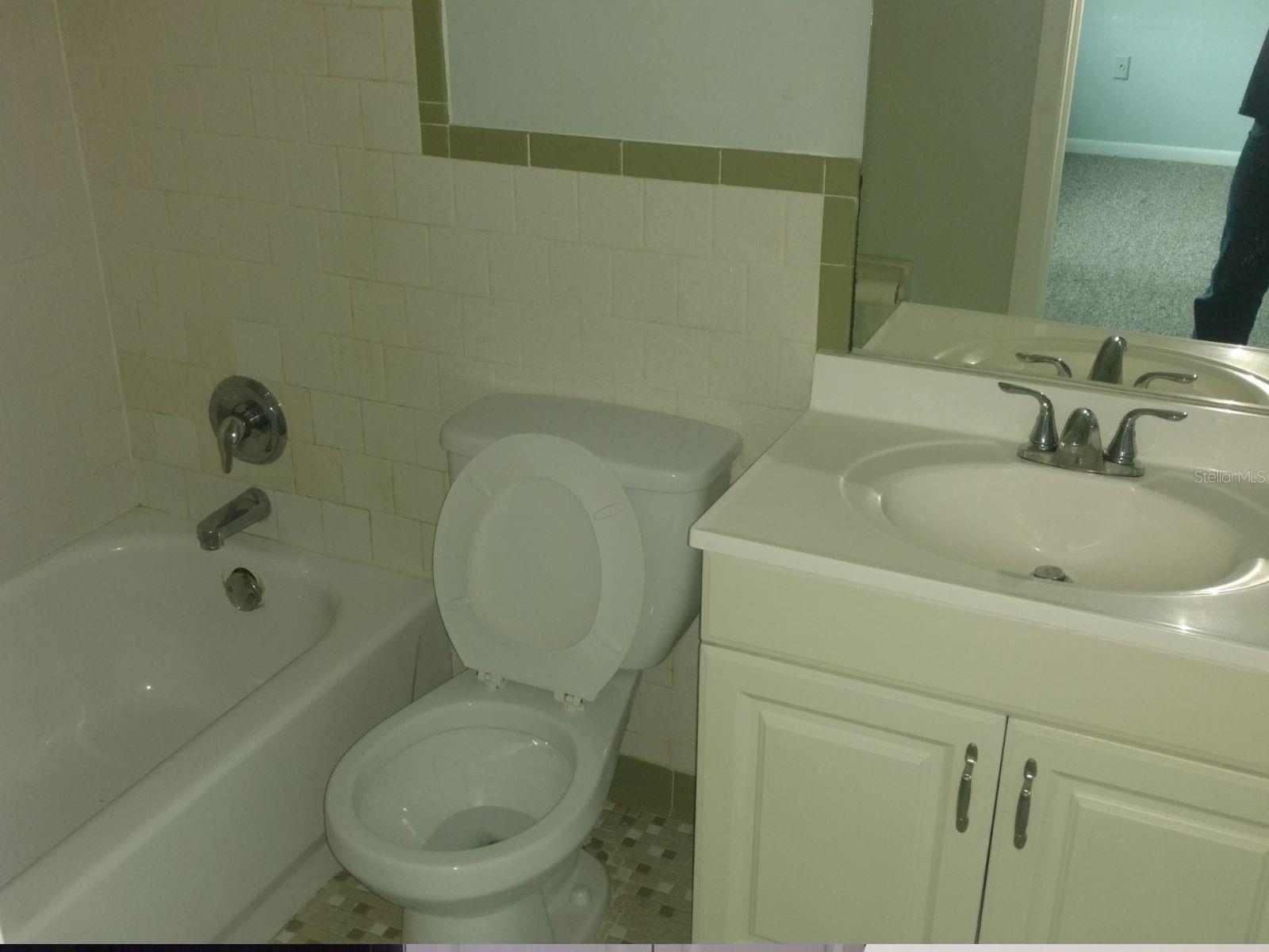 Image 7 of 8 For 521 Osceola Avenue 4