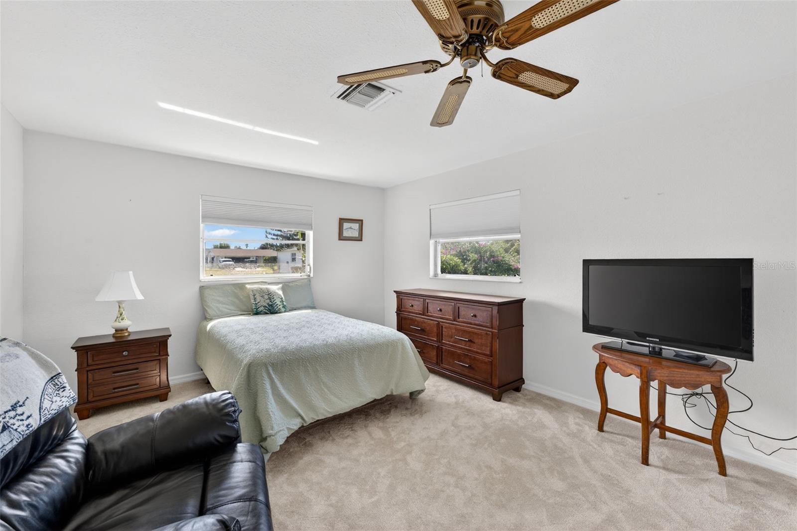 Image 15 of 53 For 1735 Loralin Drive