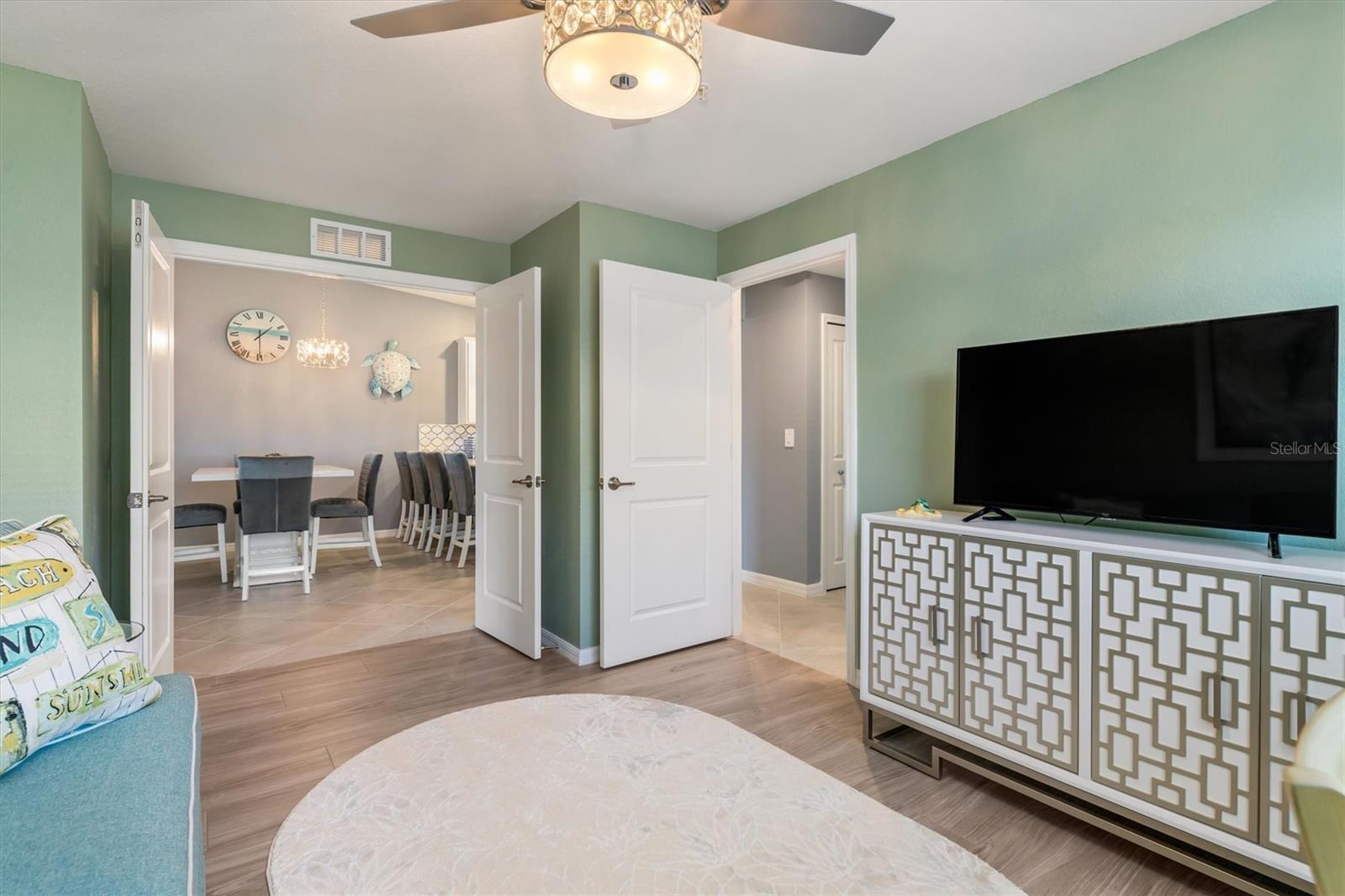 Image 21 of 54 For 17475 Opal Sand Drive 201