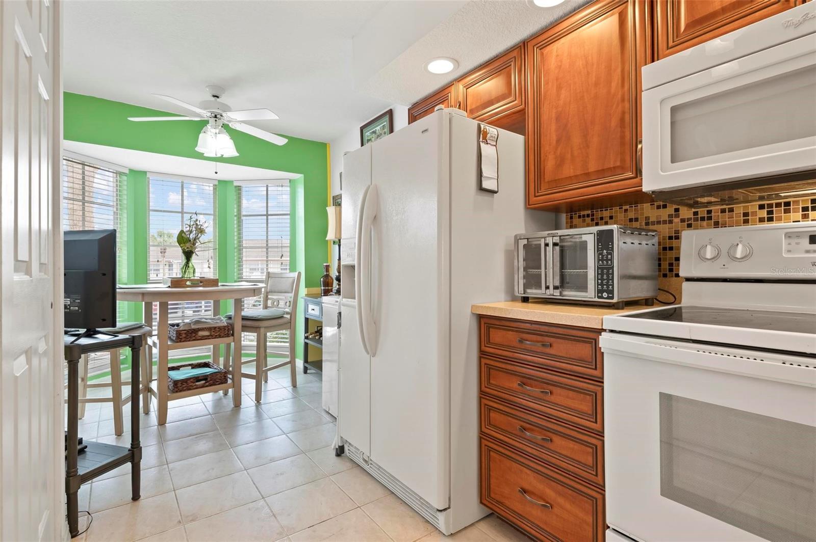 Image 17 of 39 For 202 Silver Lake Drive 203