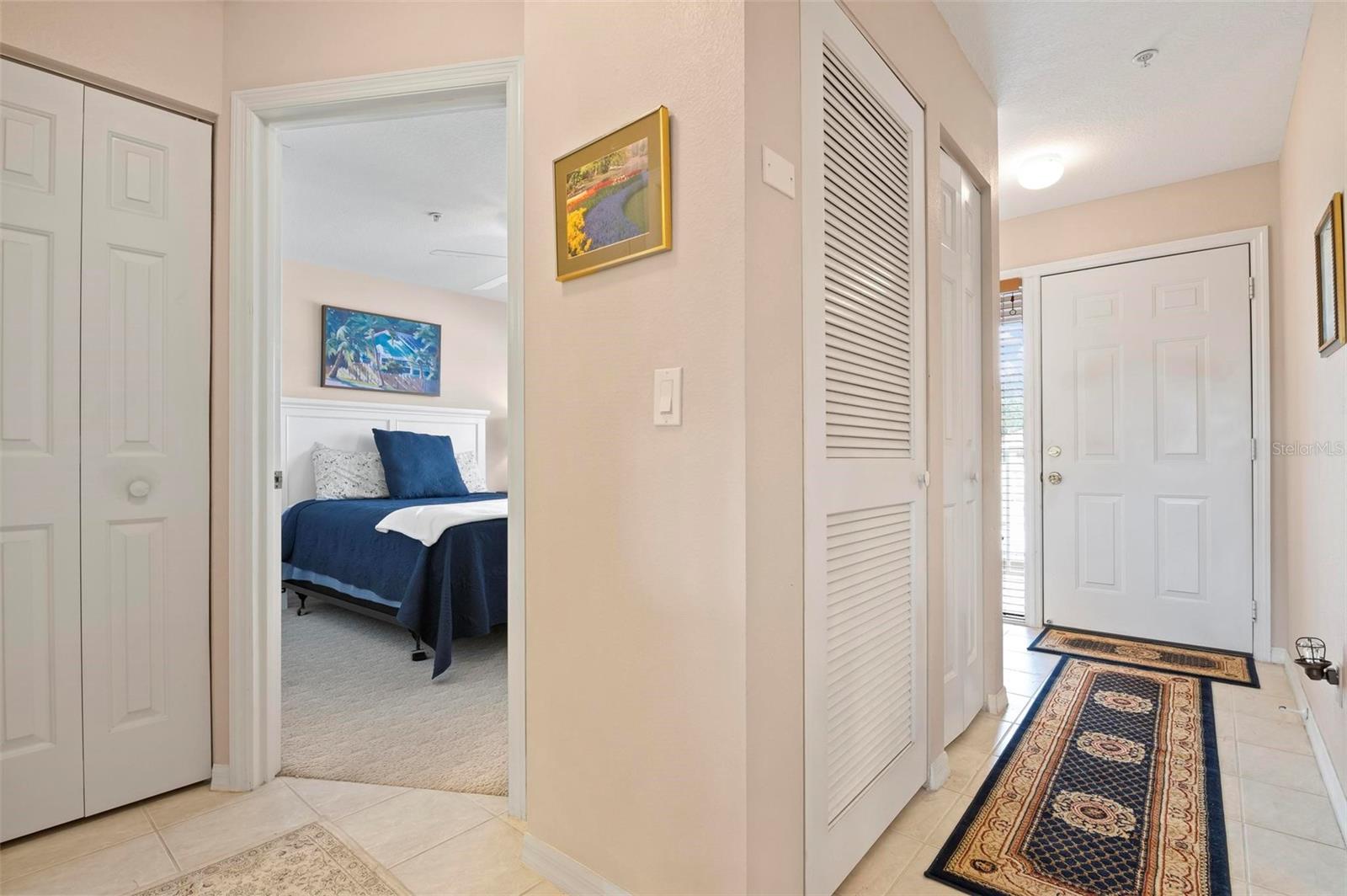 Image 20 of 39 For 202 Silver Lake Drive 203