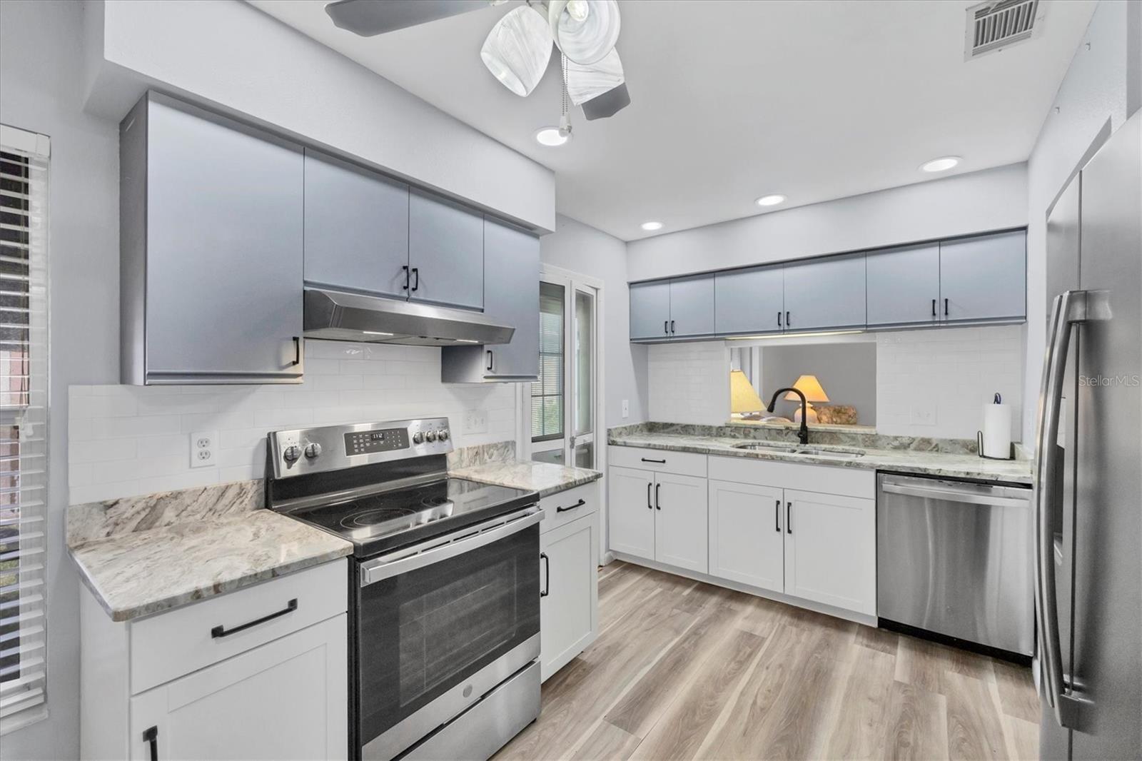 Image 25 of 56 For 687 Linden Drive