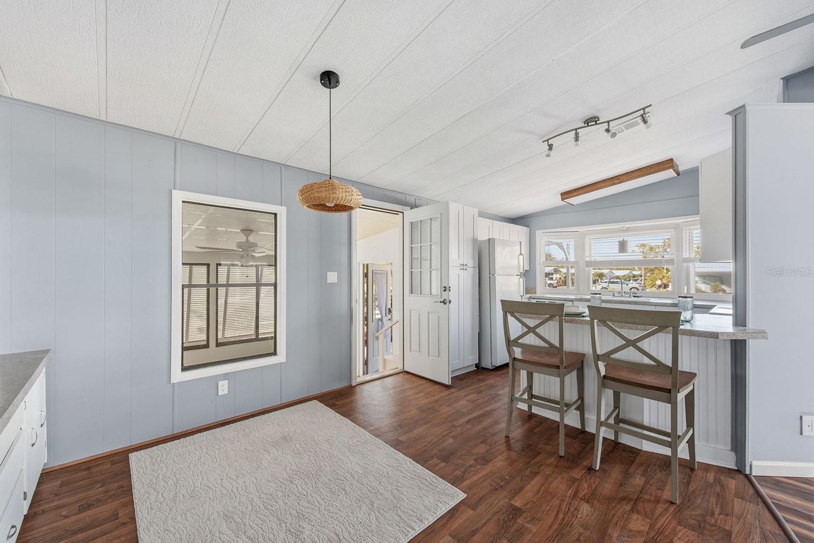 Image 14 of 43 For 707 Tangerine Woods Boulevard