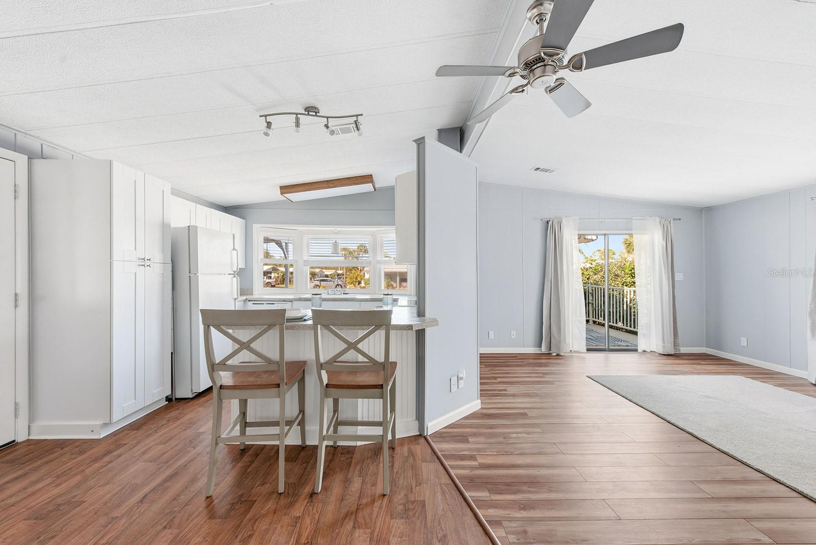 Image 15 of 43 For 707 Tangerine Woods Boulevard