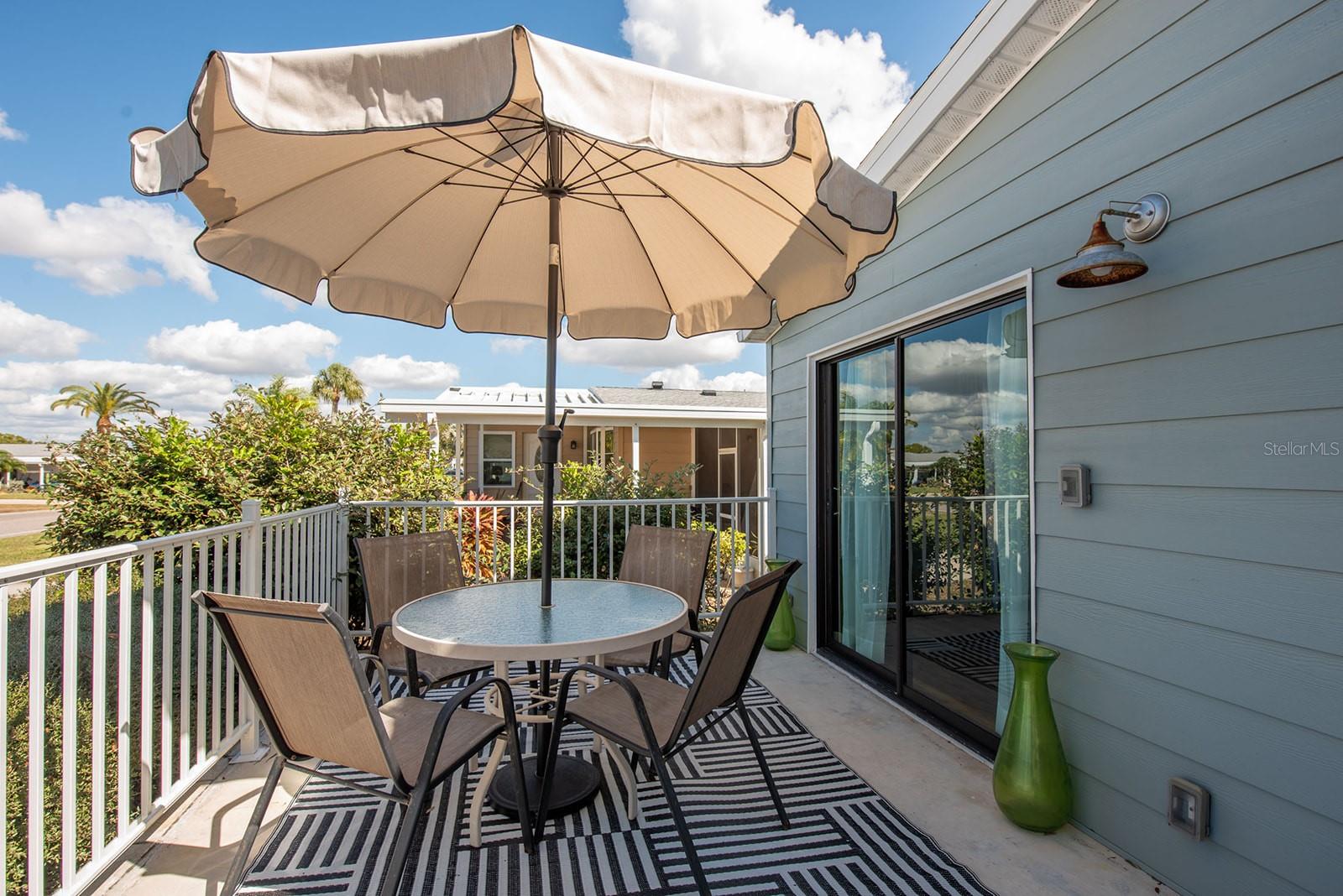 Image 21 of 43 For 707 Tangerine Woods Boulevard