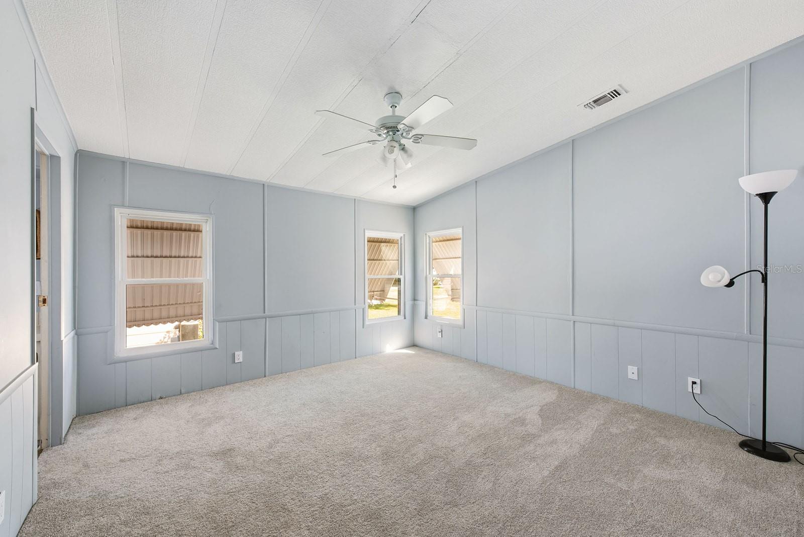 Image 23 of 43 For 707 Tangerine Woods Boulevard