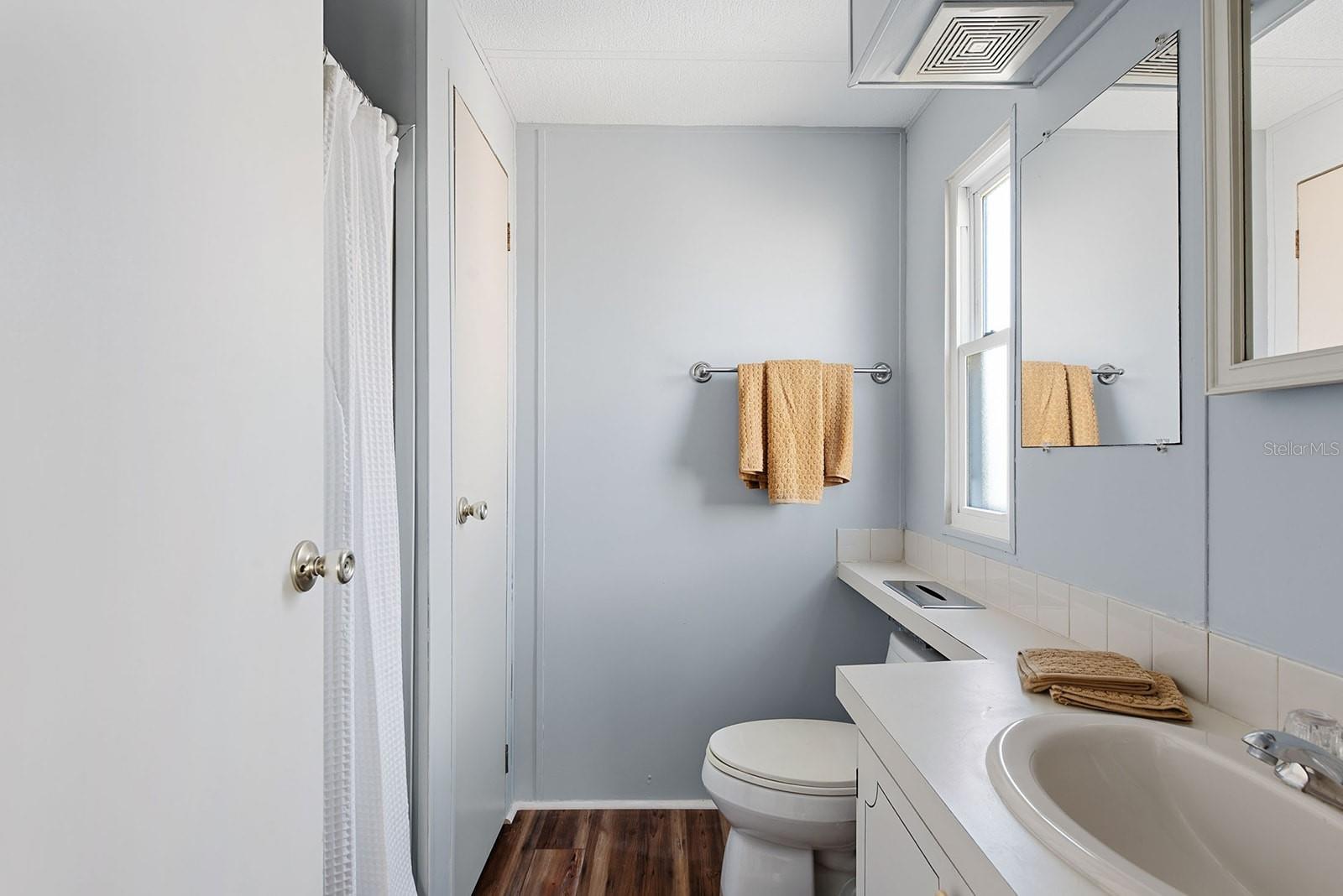 Image 26 of 43 For 707 Tangerine Woods Boulevard