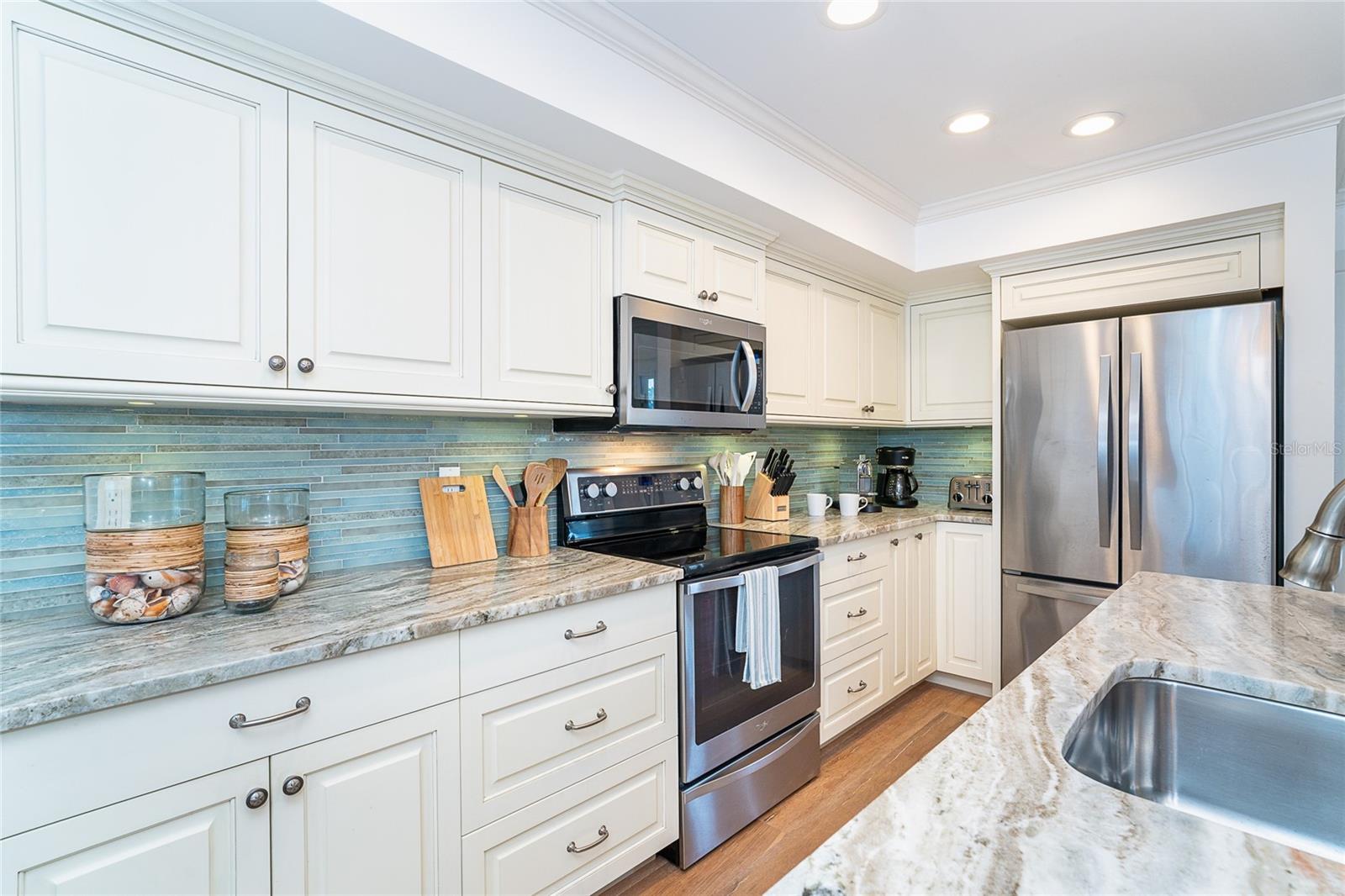 Image 11 of 68 For 301 Gulf Boulevard 25