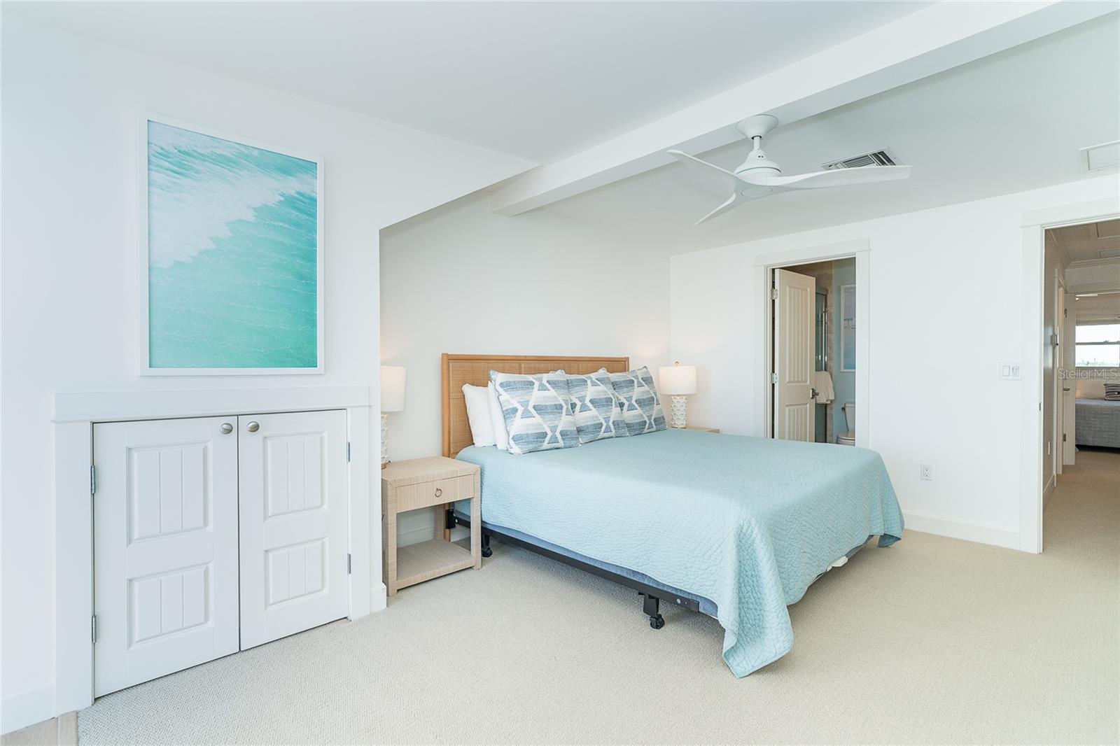 Image 33 of 68 For 301 Gulf Boulevard 25