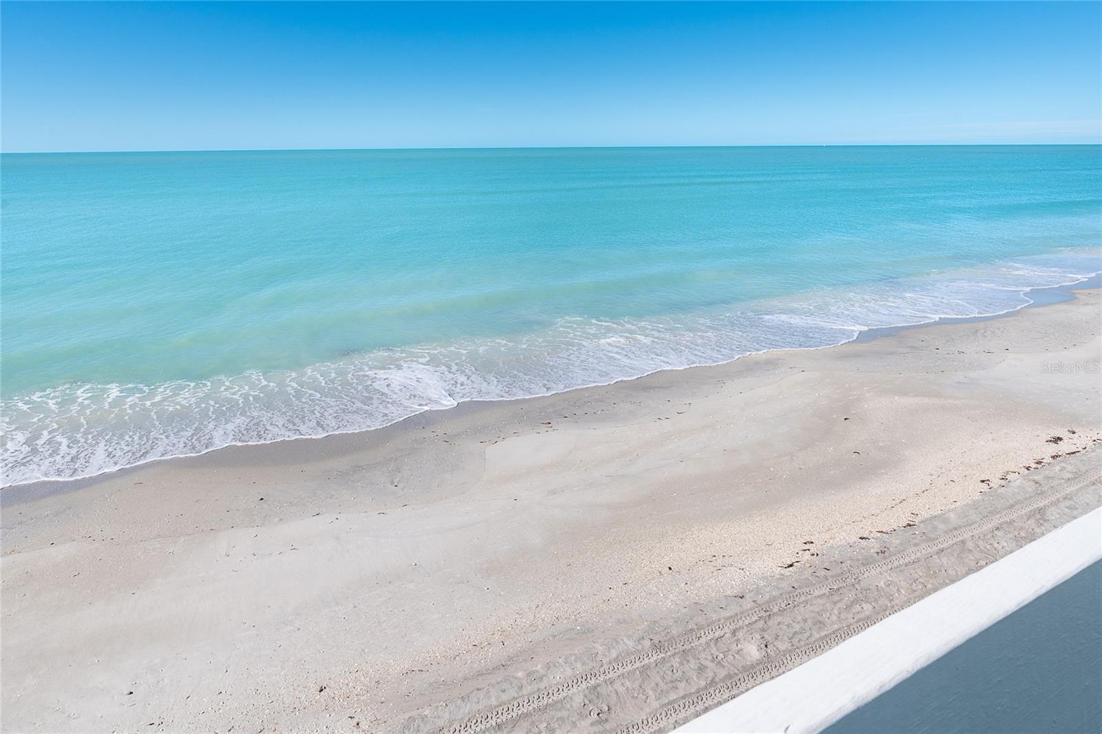 Image 37 of 68 For 301 Gulf Boulevard 25