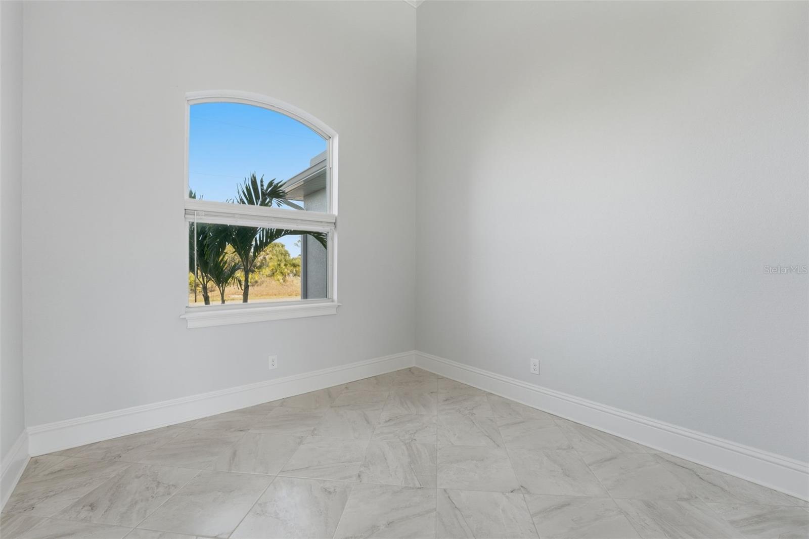 Image 20 of 55 For 15730 Viscount Circle