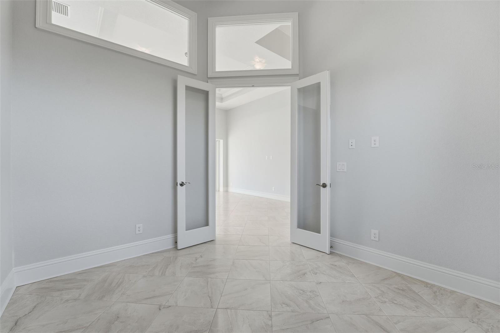 Image 21 of 55 For 15730 Viscount Circle