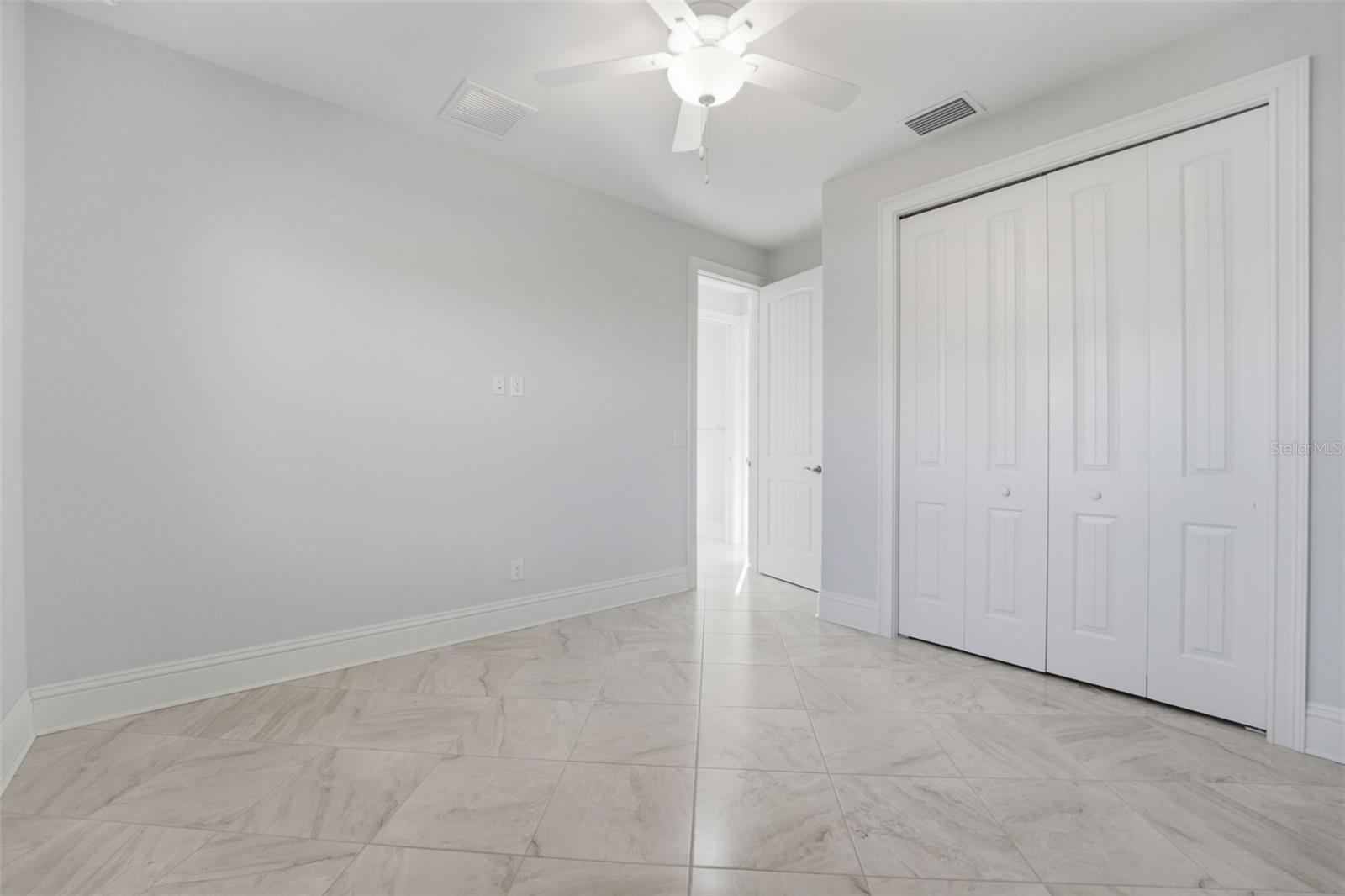 Image 31 of 55 For 15730 Viscount Circle