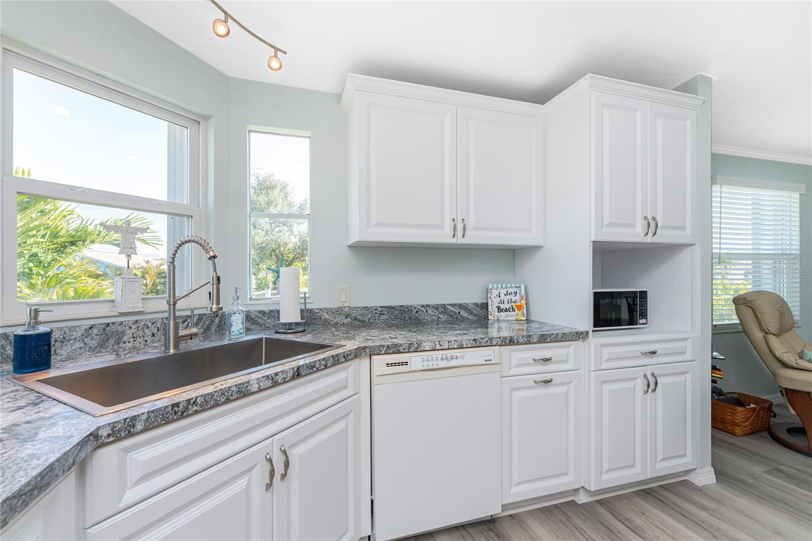 Image 6 of 32 For 9134 Kestral Circle