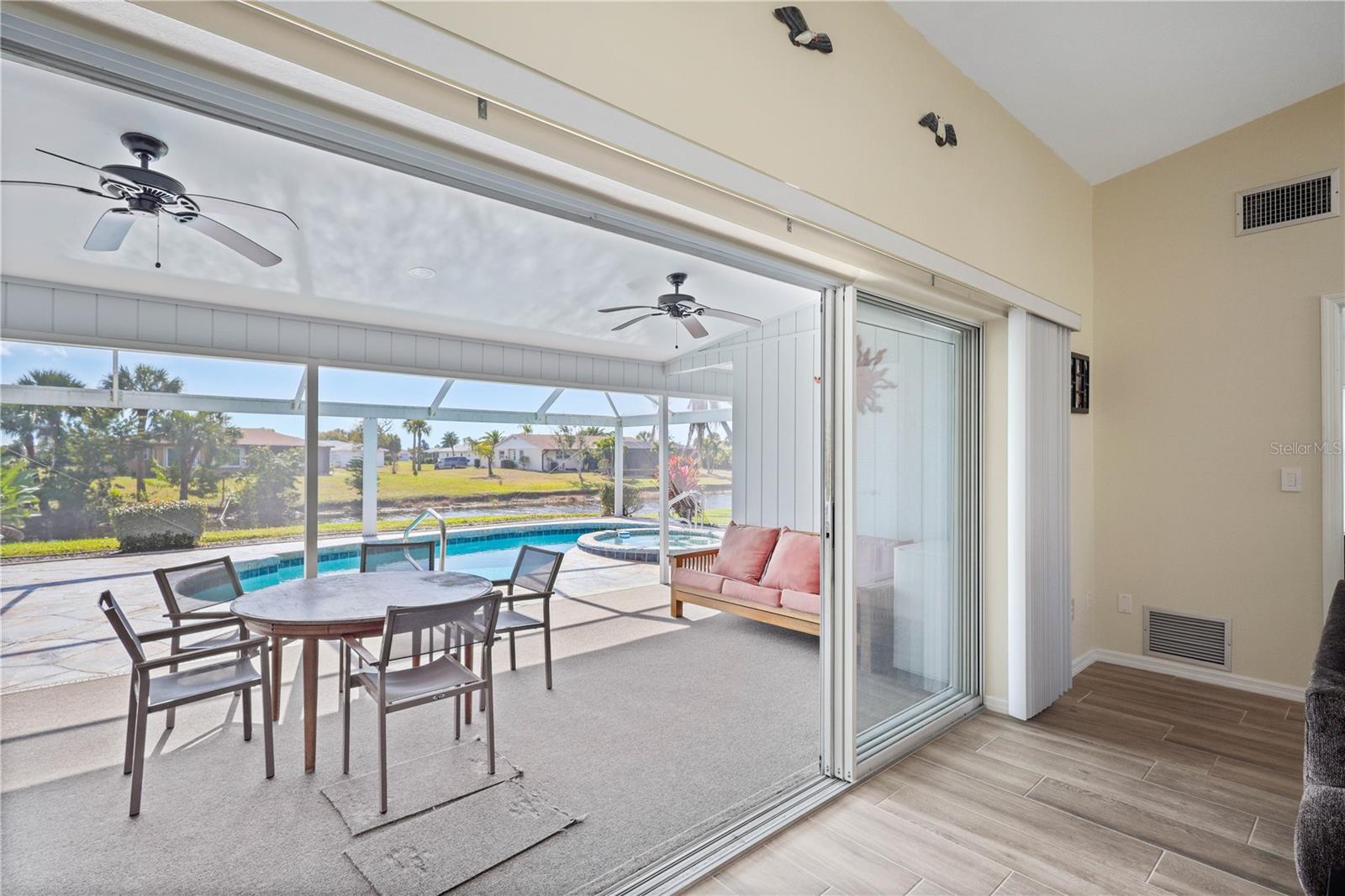 Image 26 of 41 For 208 Annapolis Lane