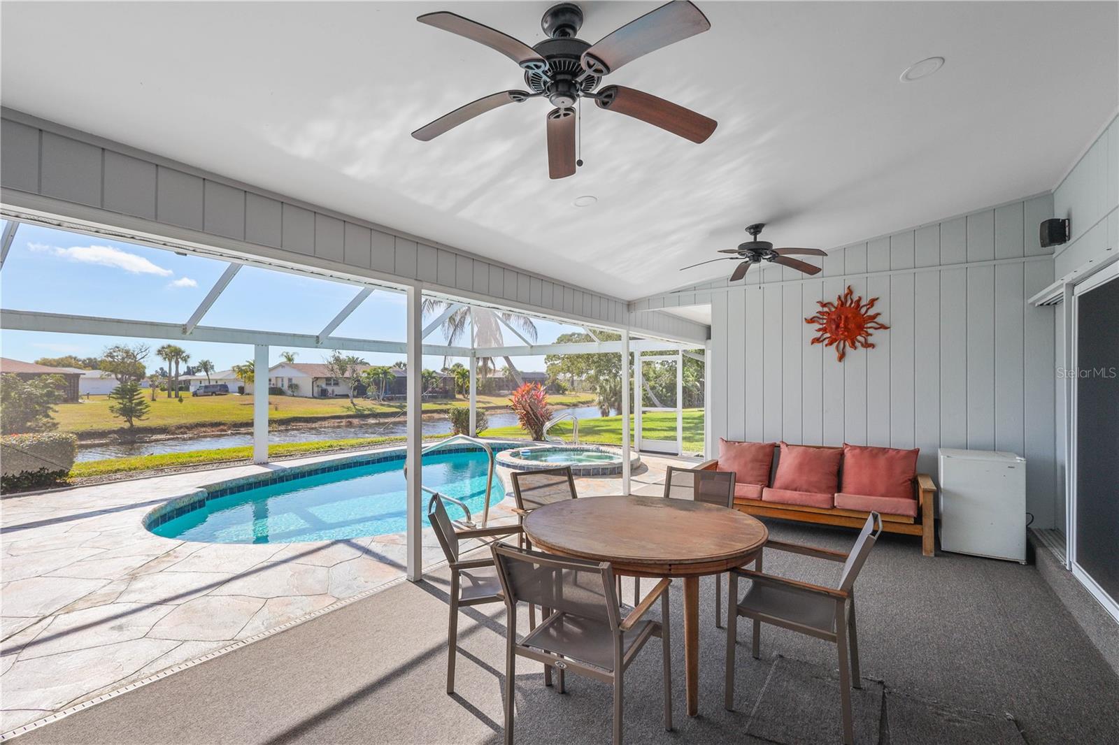 Image 27 of 41 For 208 Annapolis Lane