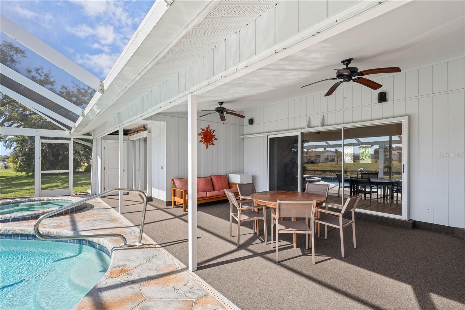 Image 28 of 41 For 208 Annapolis Lane