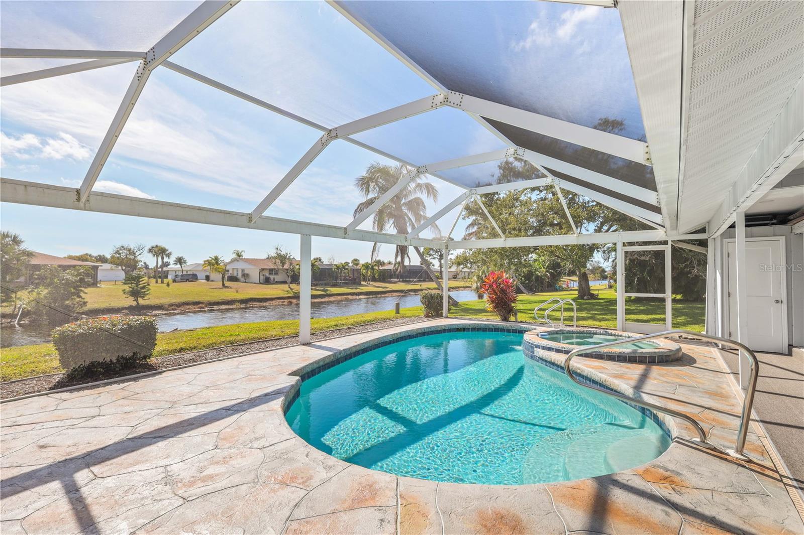 Image 29 of 41 For 208 Annapolis Lane