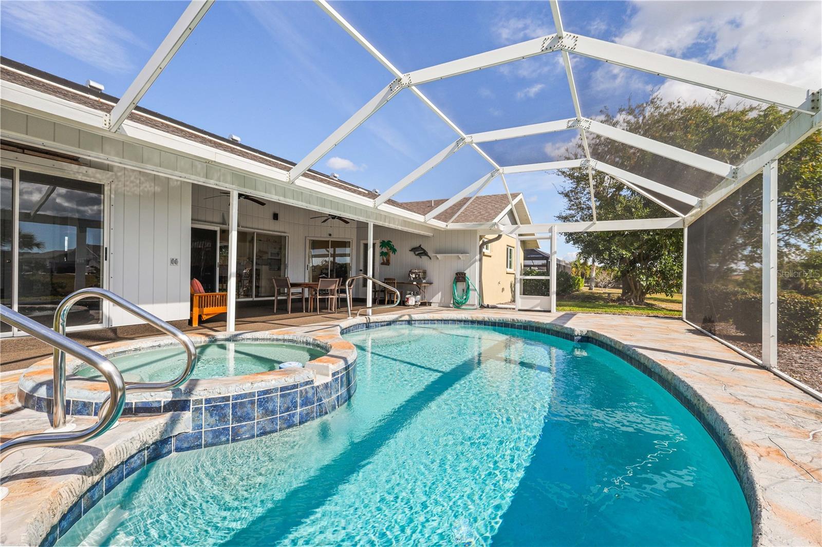 Image 31 of 41 For 208 Annapolis Lane