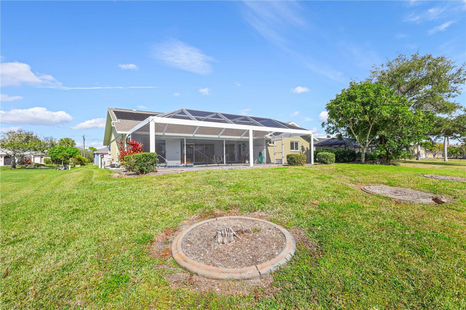 Image 35 of 41 For 208 Annapolis Lane