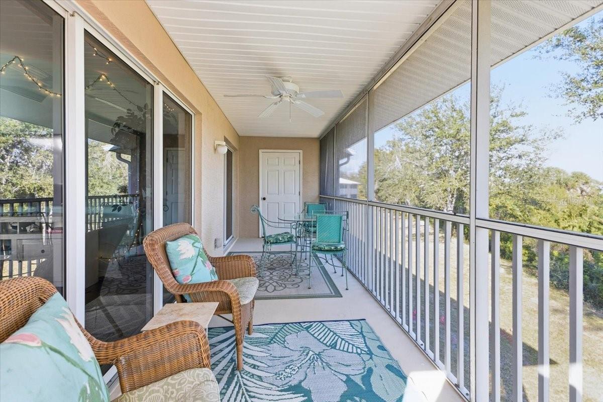 Image 26 of 41 For 9850 Fiddlers Green Circle 228