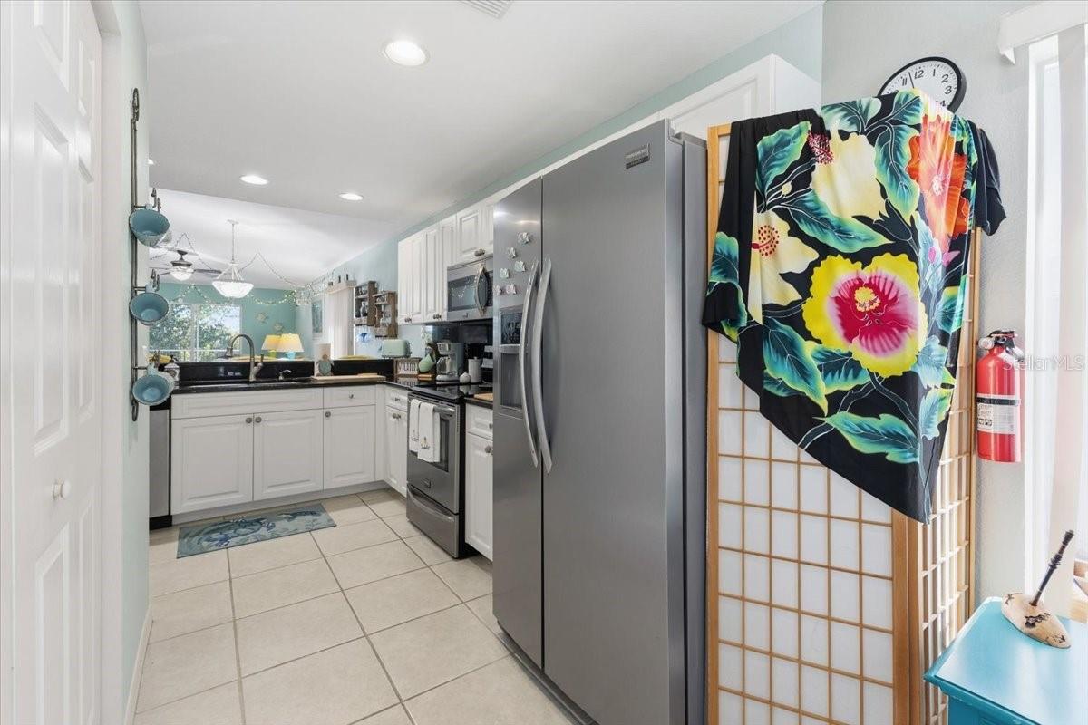 Image 7 of 41 For 9850 Fiddlers Green Circle 228