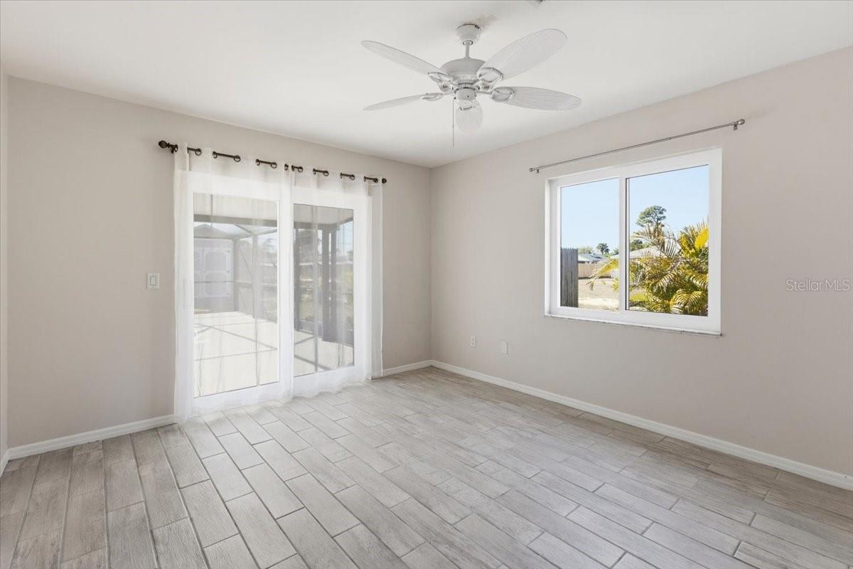 Image 14 of 30 For 7287 Wicklow Lane