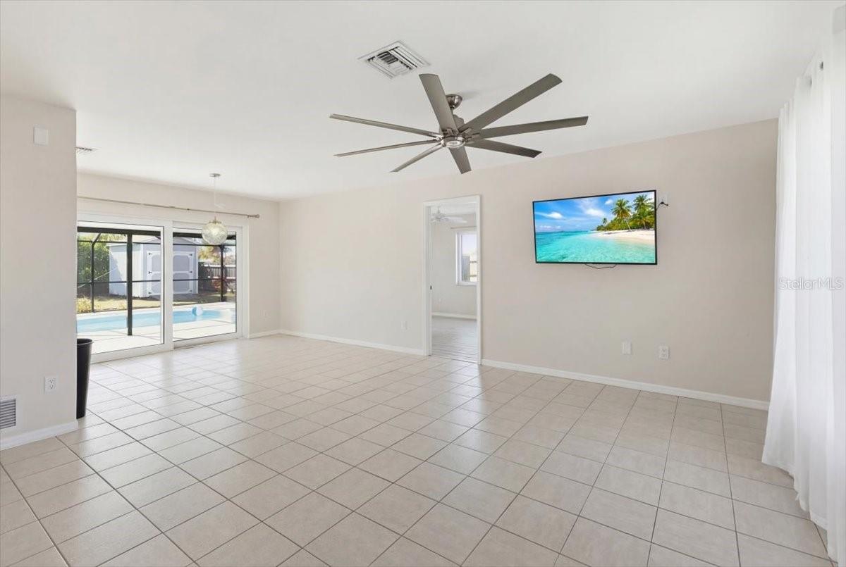 Image 5 of 30 For 7287 Wicklow Lane