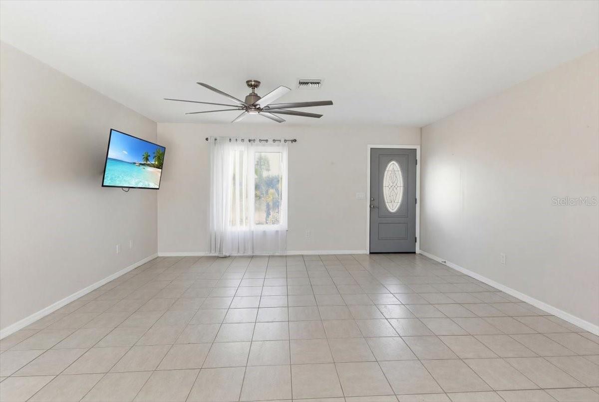 Image 6 of 30 For 7287 Wicklow Lane