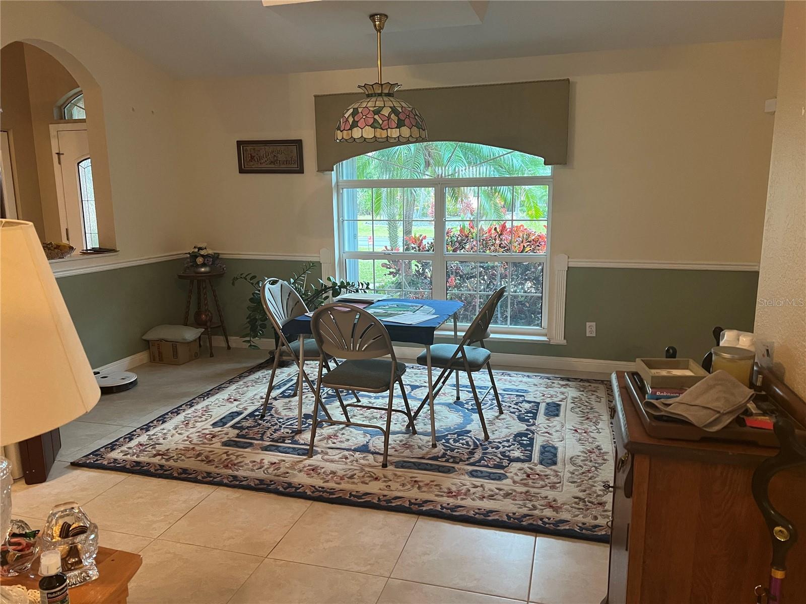 Image 16 of 40 For 24 Broadmoor Lane