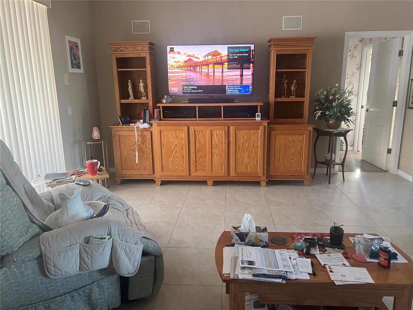 Image 17 of 40 For 24 Broadmoor Lane